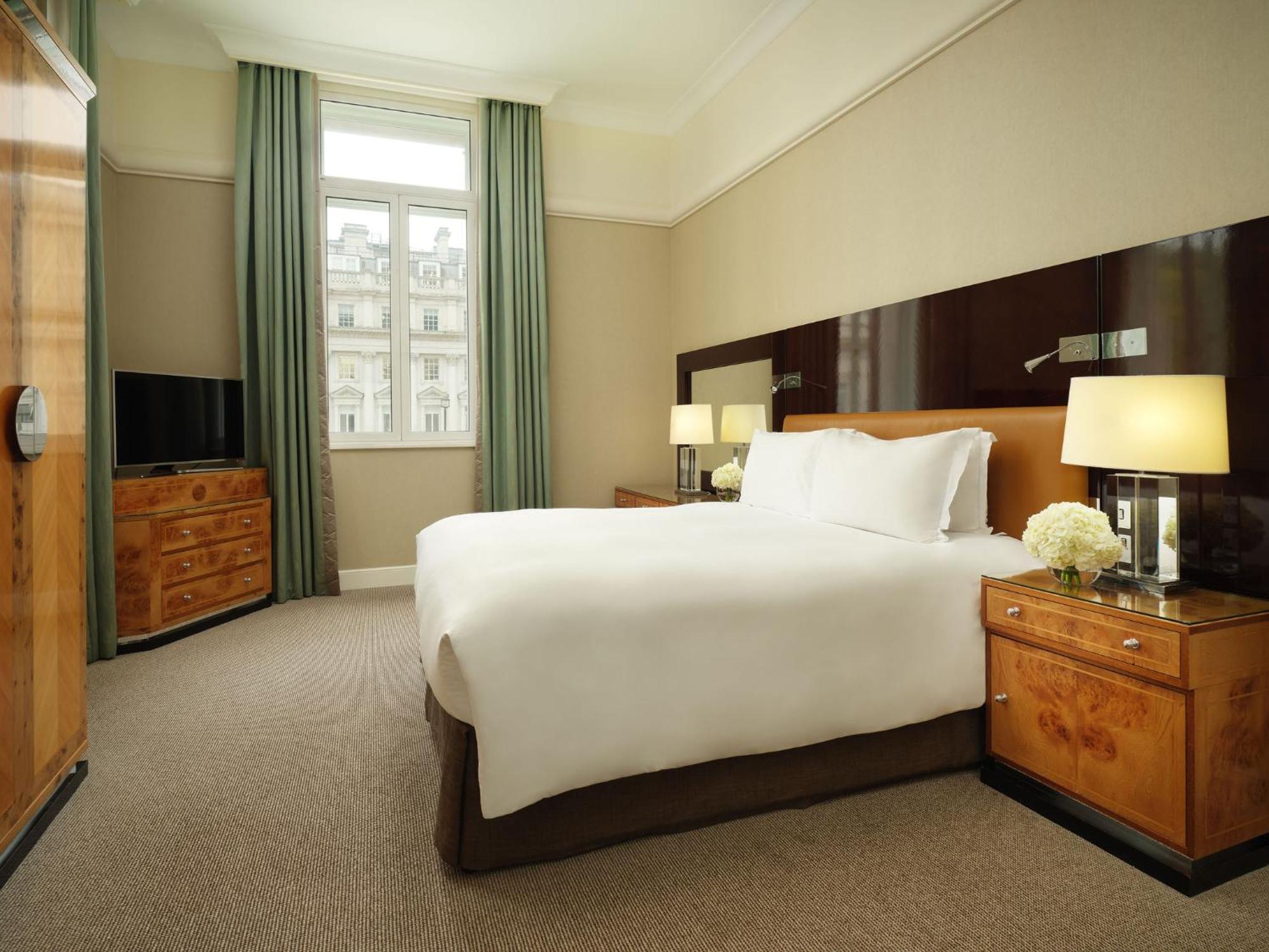 Sofitel St Hotel London