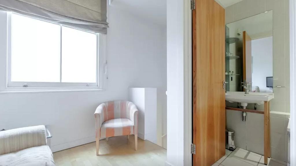 Princes Square Apartment *