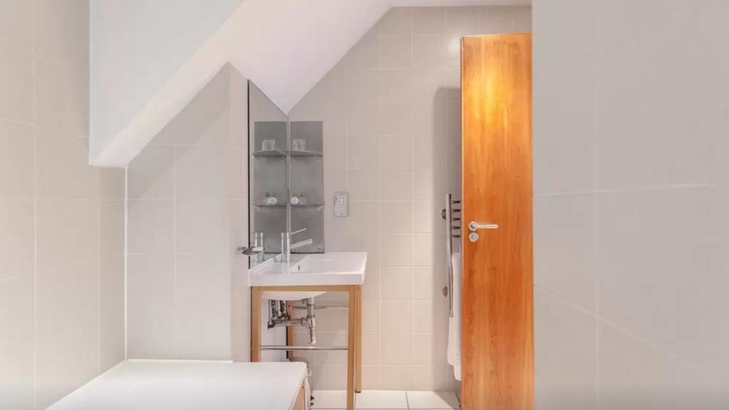 Apartment Princes Square London