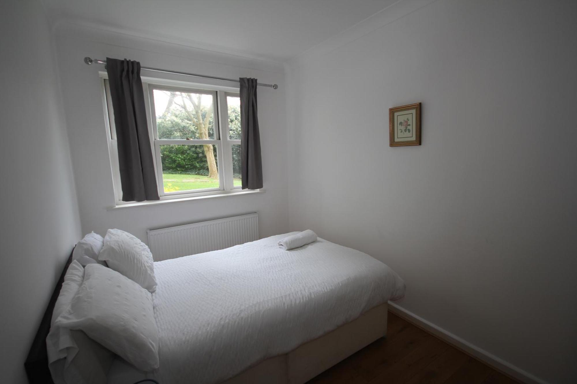 Harrow On The Hill Place Apartment *