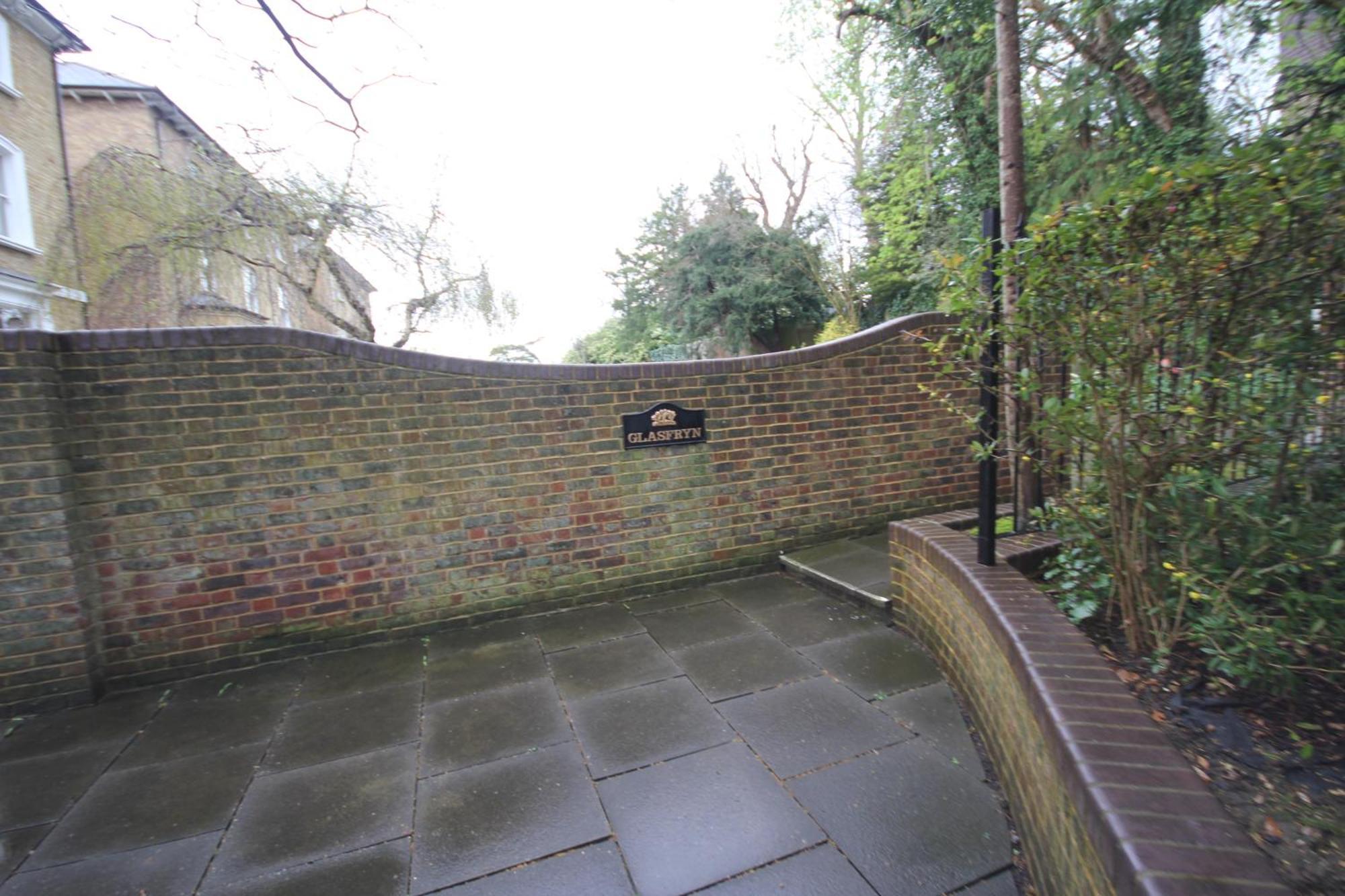 Harrow On The Hill Place London