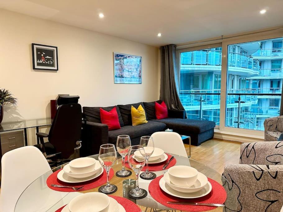Apartment Stunning 2 Bed Thames River View - *