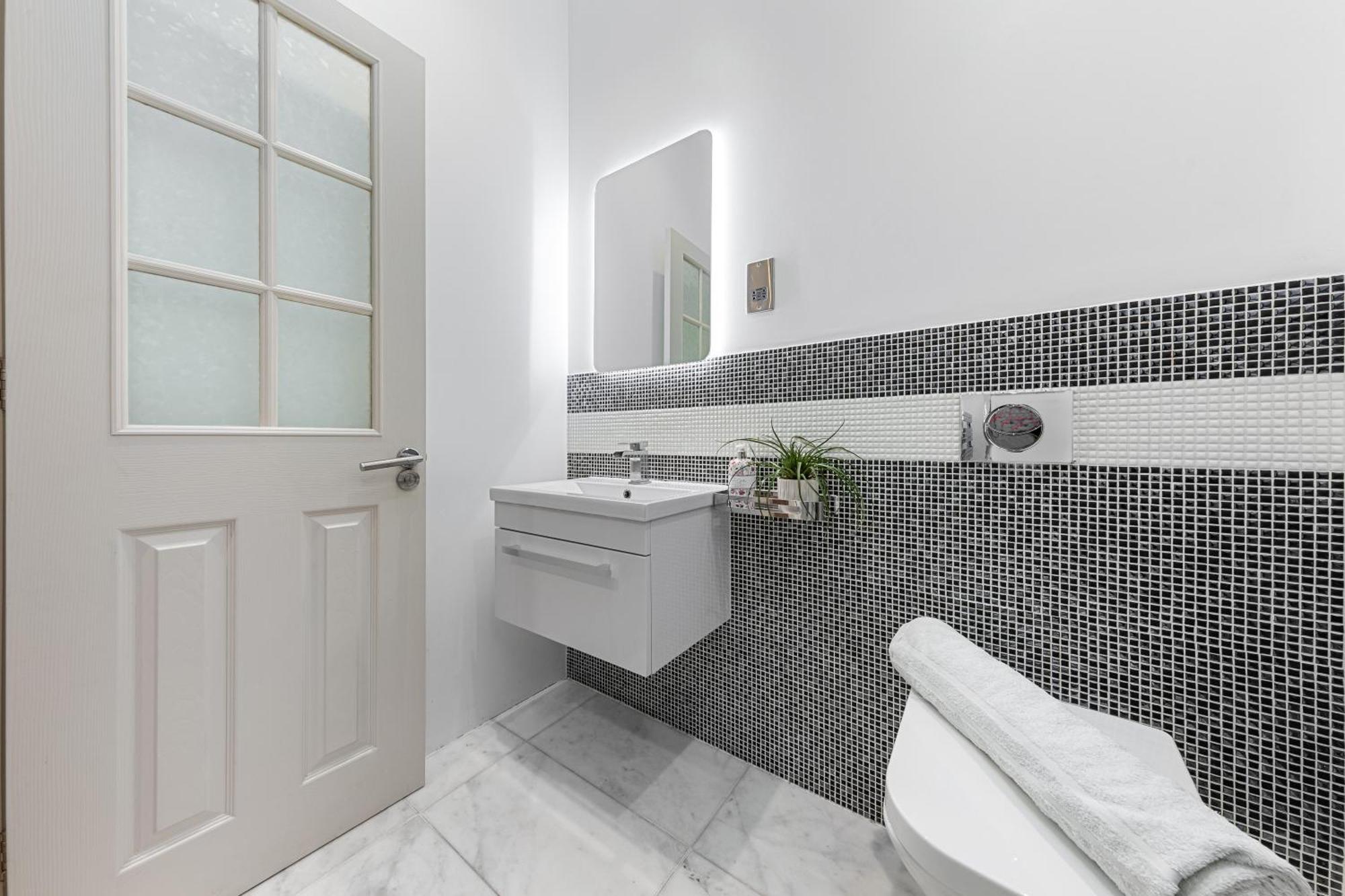 Apartment Modern Spacious 1 Bed Flat Near Richmond Park *