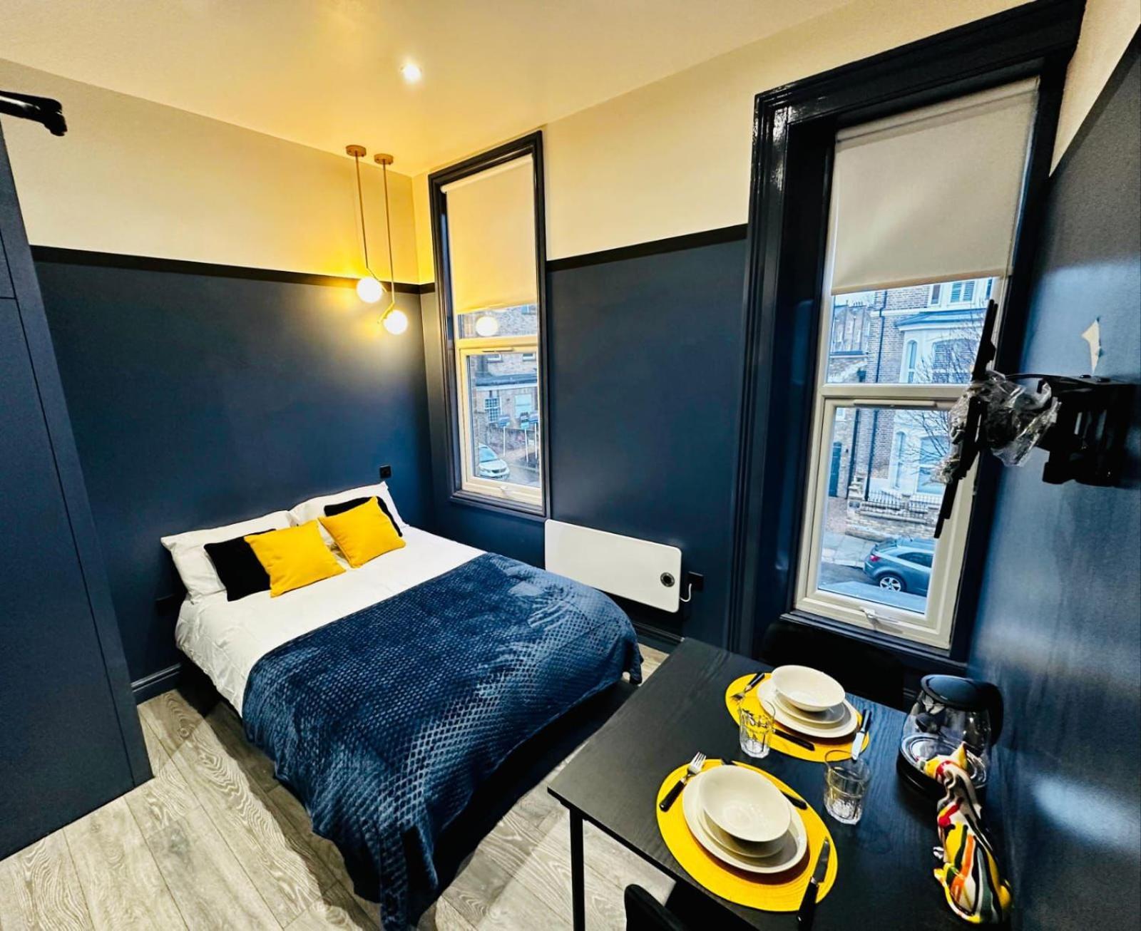39 Blue House Luxury Ensuite Ideal For Tourists Guest house *