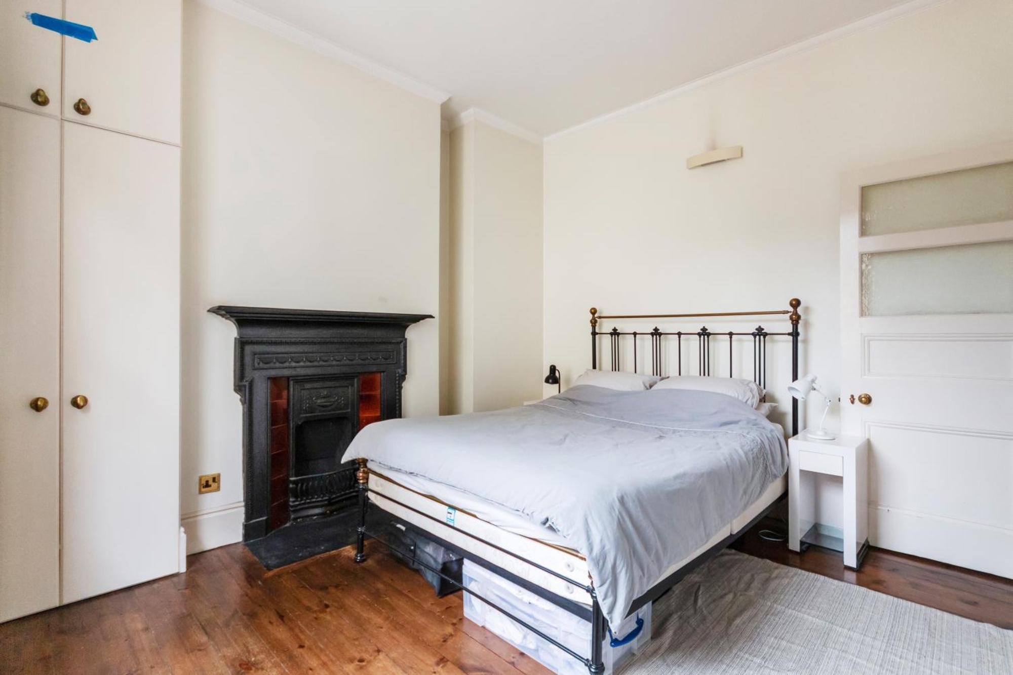 Spacious 1 Bed Holborn Apartment London
