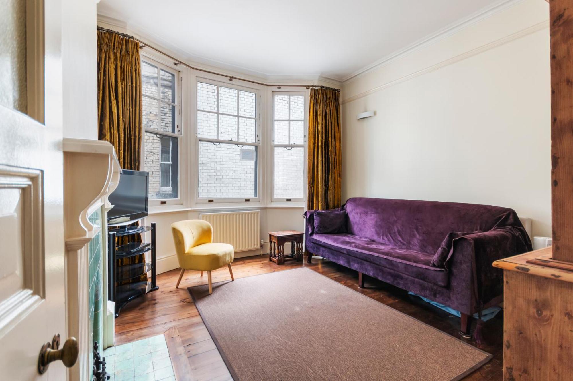 Spacious 1 Bed Holborn Apartment London