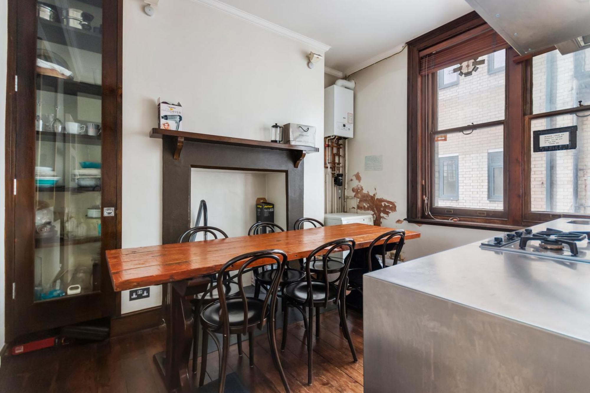 Spacious 1 Bed Holborn Apartment *