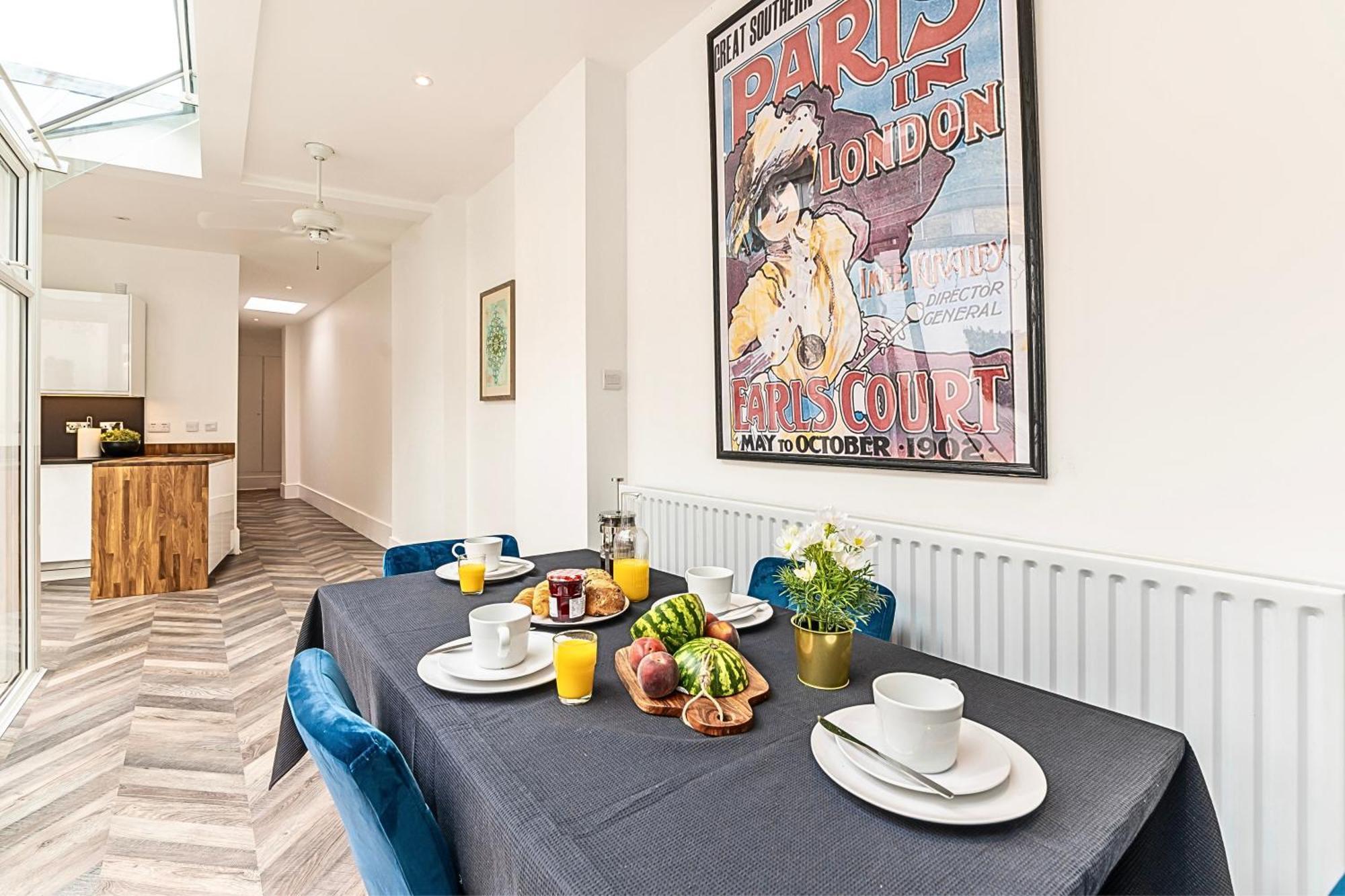 Holiday home Secret Kensington Garden Mews: Spacious 2-bedroom House With Private Patio London