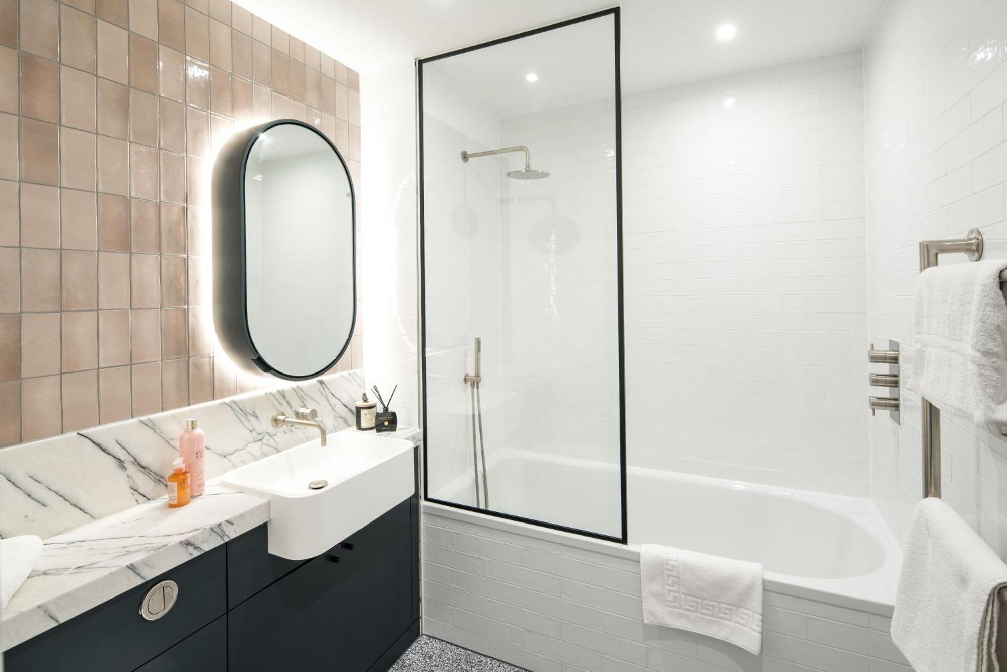 V10 Superluxury-central-powerstation-bigben-2bedrooms2bathrooms-londoneye * London
