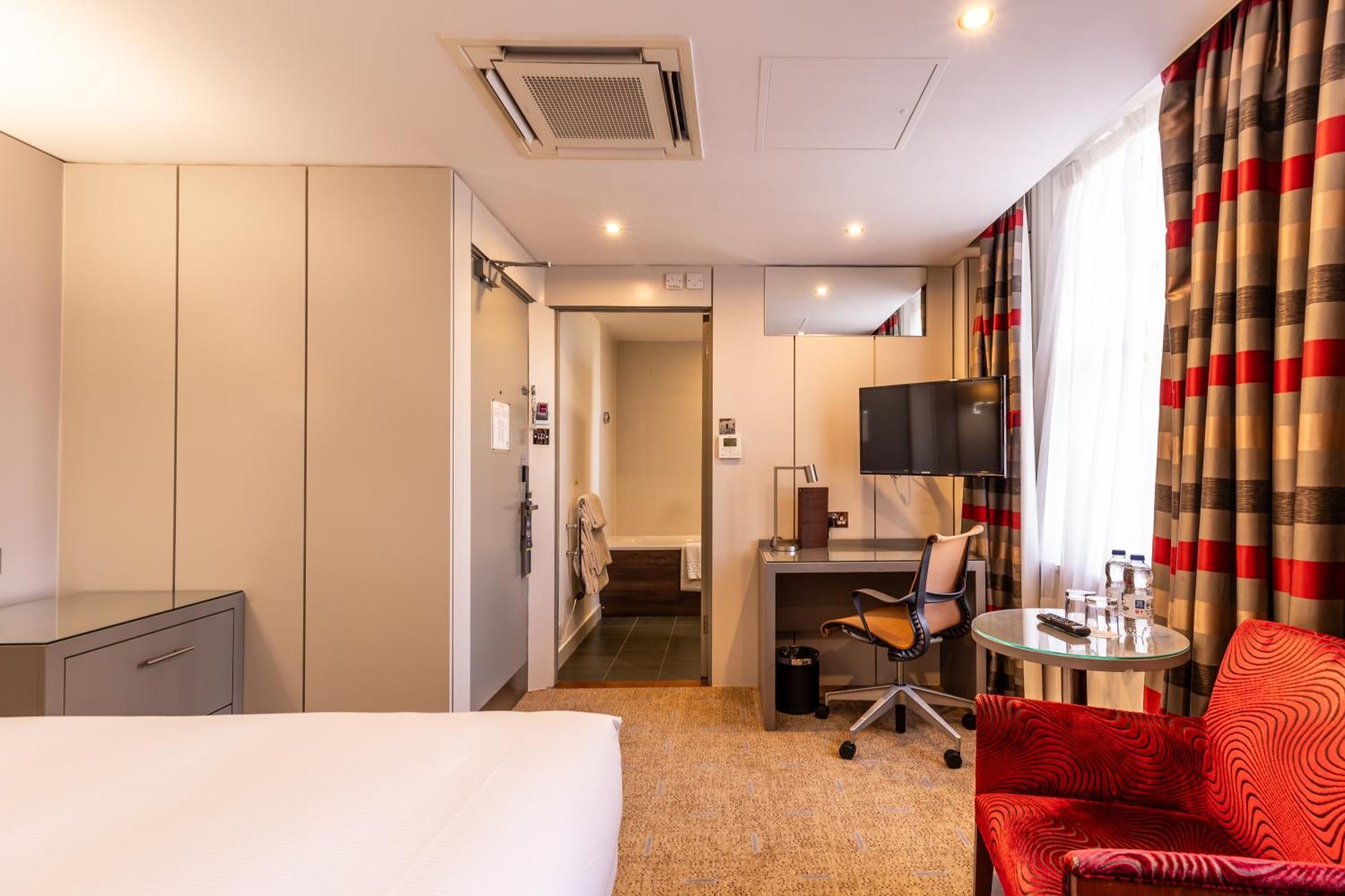 Doubletree By Hilton - West End 4*