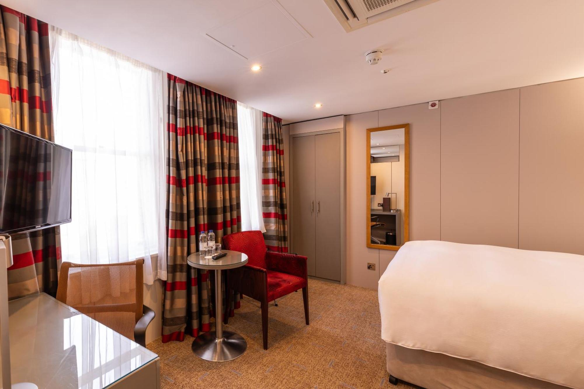 Doubletree By Hilton - West End