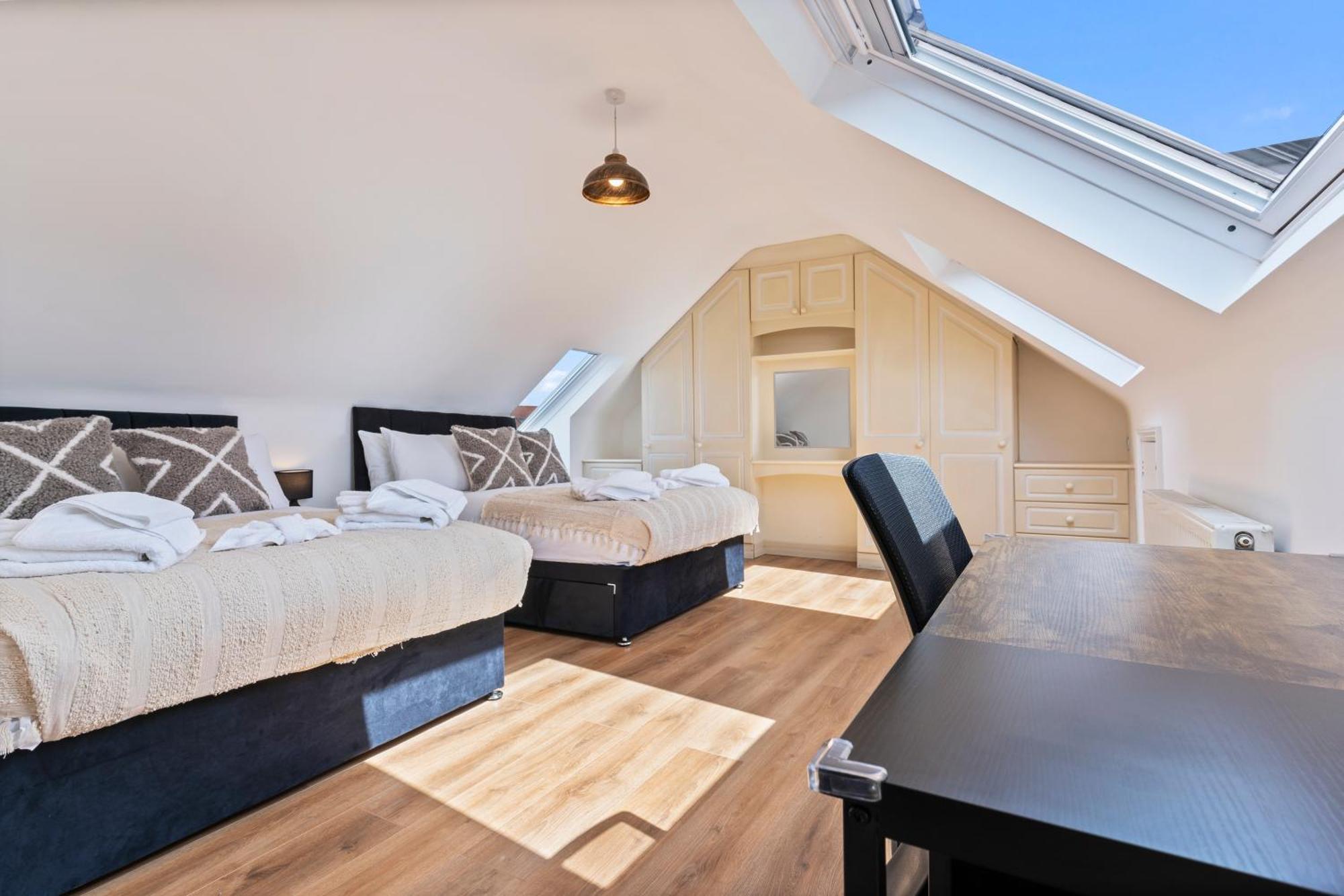 Apartamento Heart Of Acton - Perfect For Large Groups *