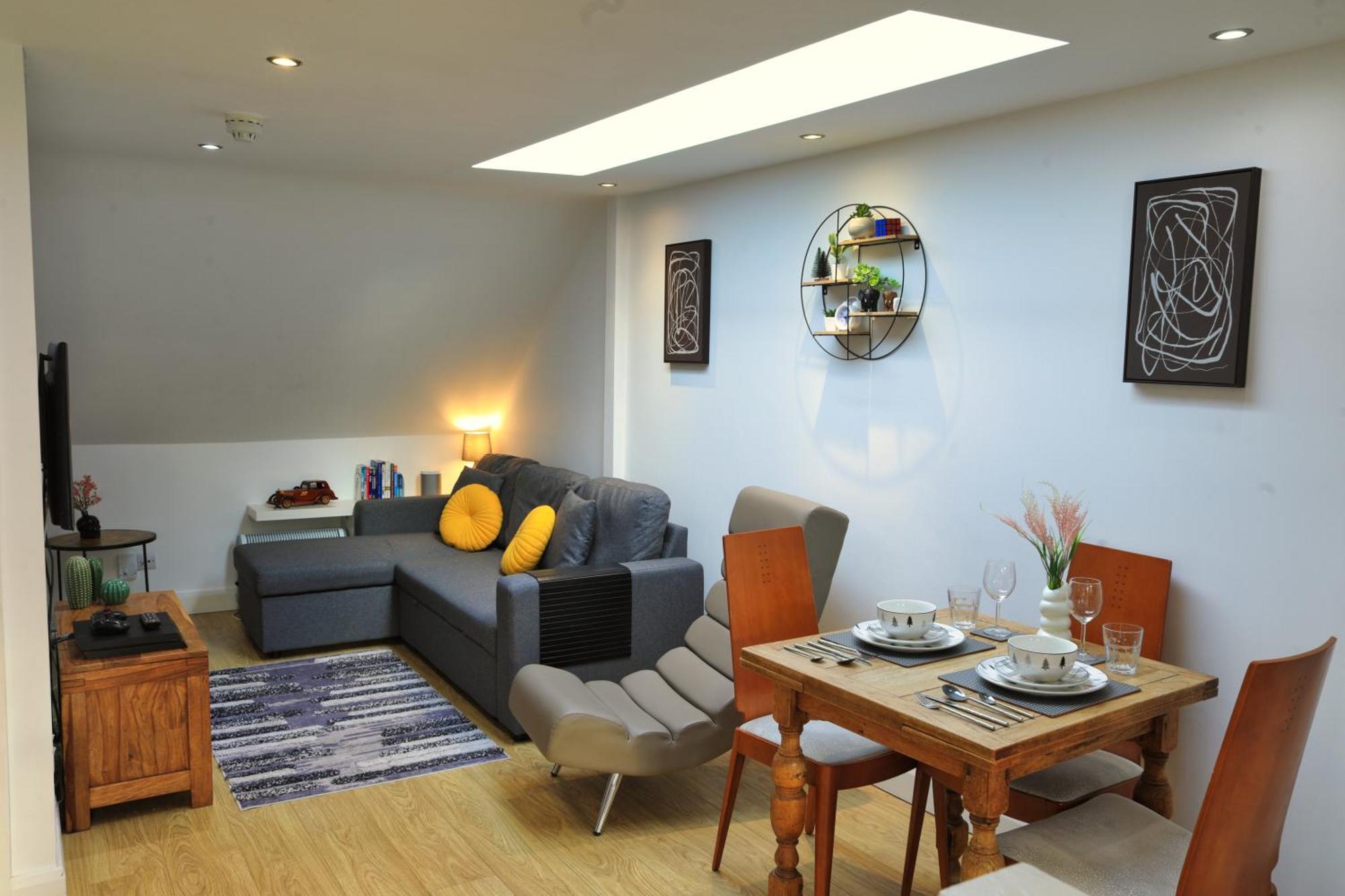 Floor In Islington Apartment