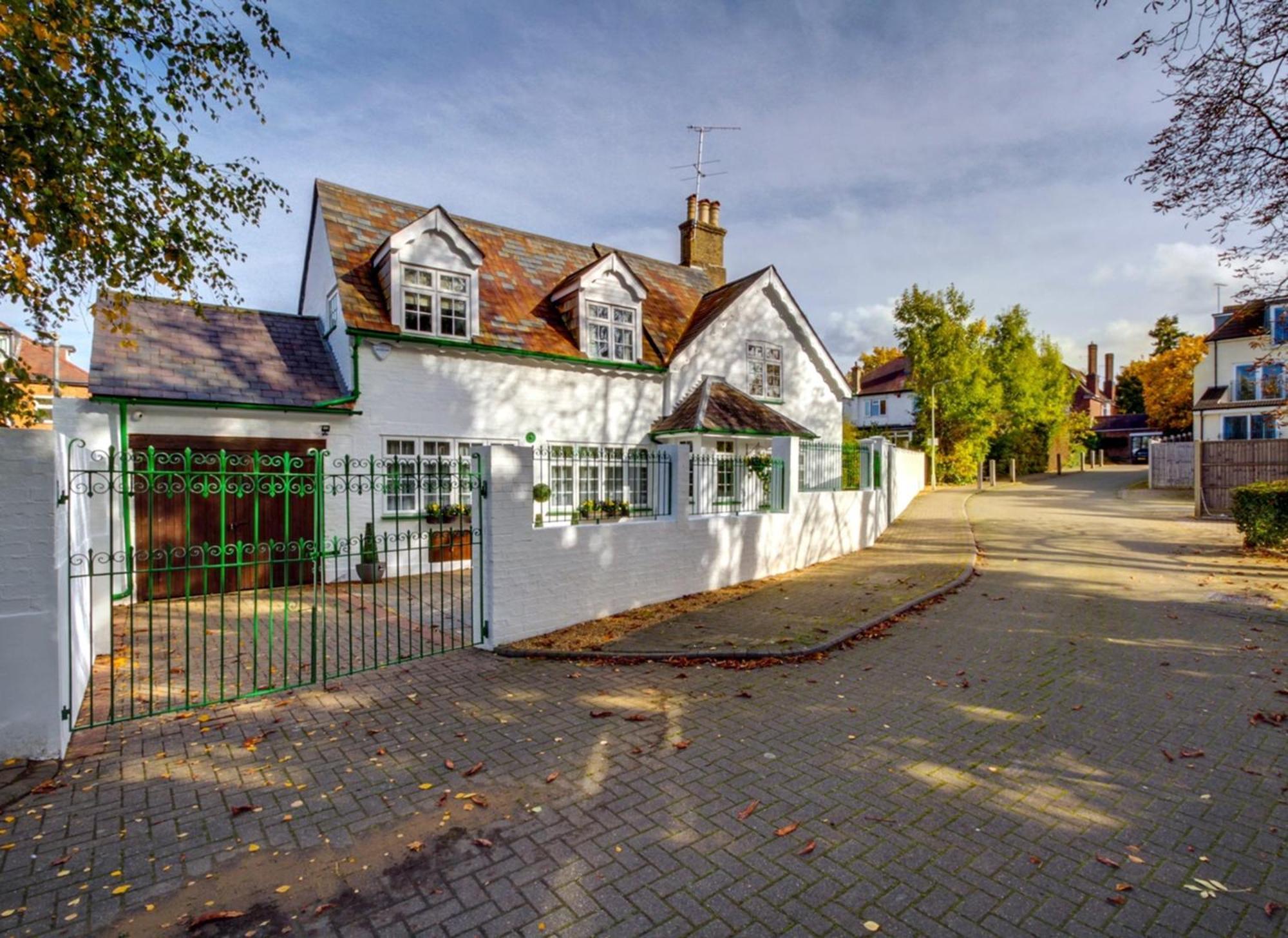 Unique Country Nr Nature Reserve Sleeps 4 London