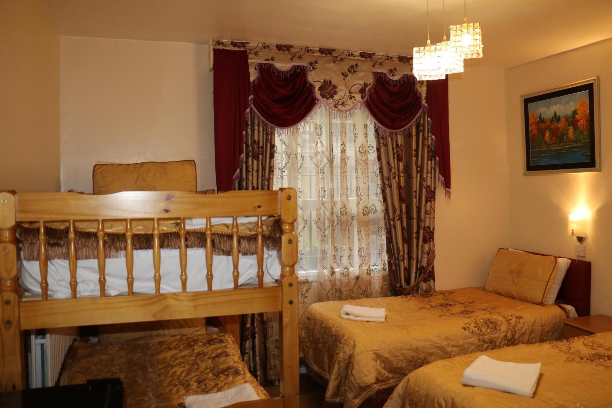 Gasthof Barry House 3*