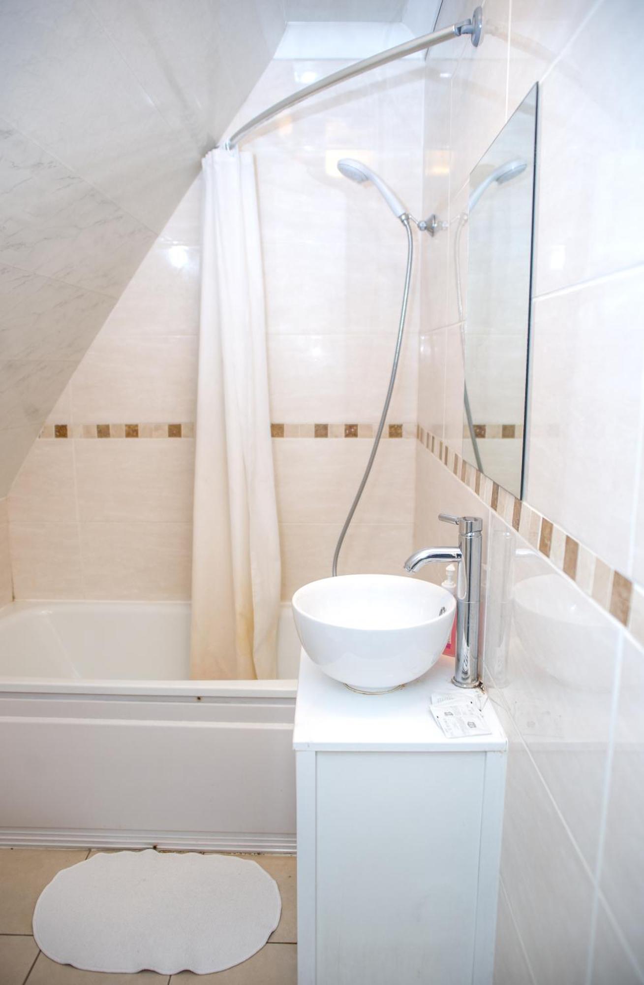Inn Beaconsfield London