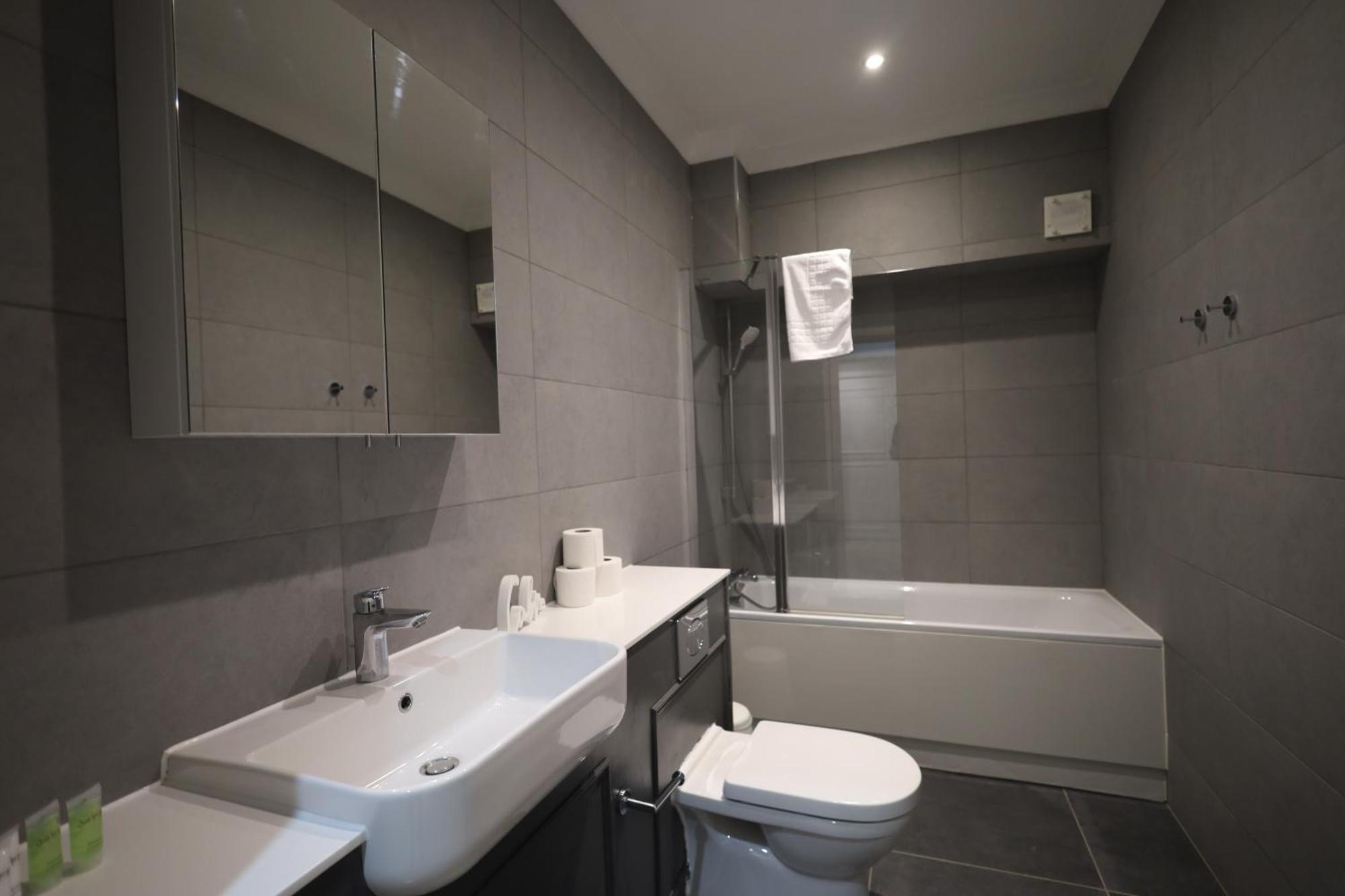 Apartment Lovely 3br Garden L Abbey Road, London