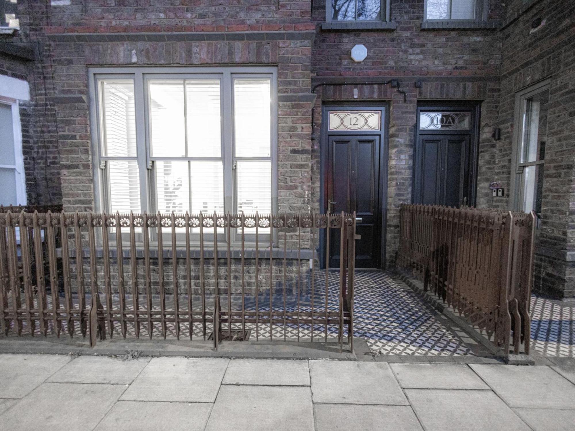 Apartment Modern Deluxe Five Bedroom House Near Chalk Farm Station By Belvilla *