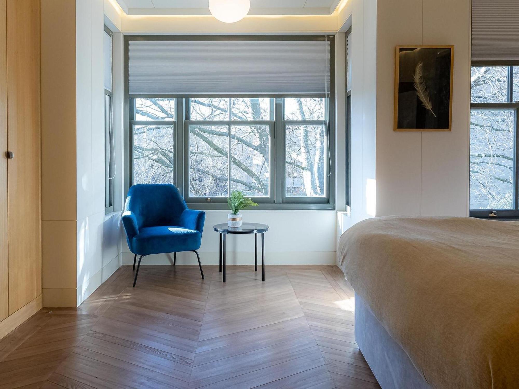 Modern Deluxe Five Bedroom House Near Chalk Farm Station By Belvilla Apartment