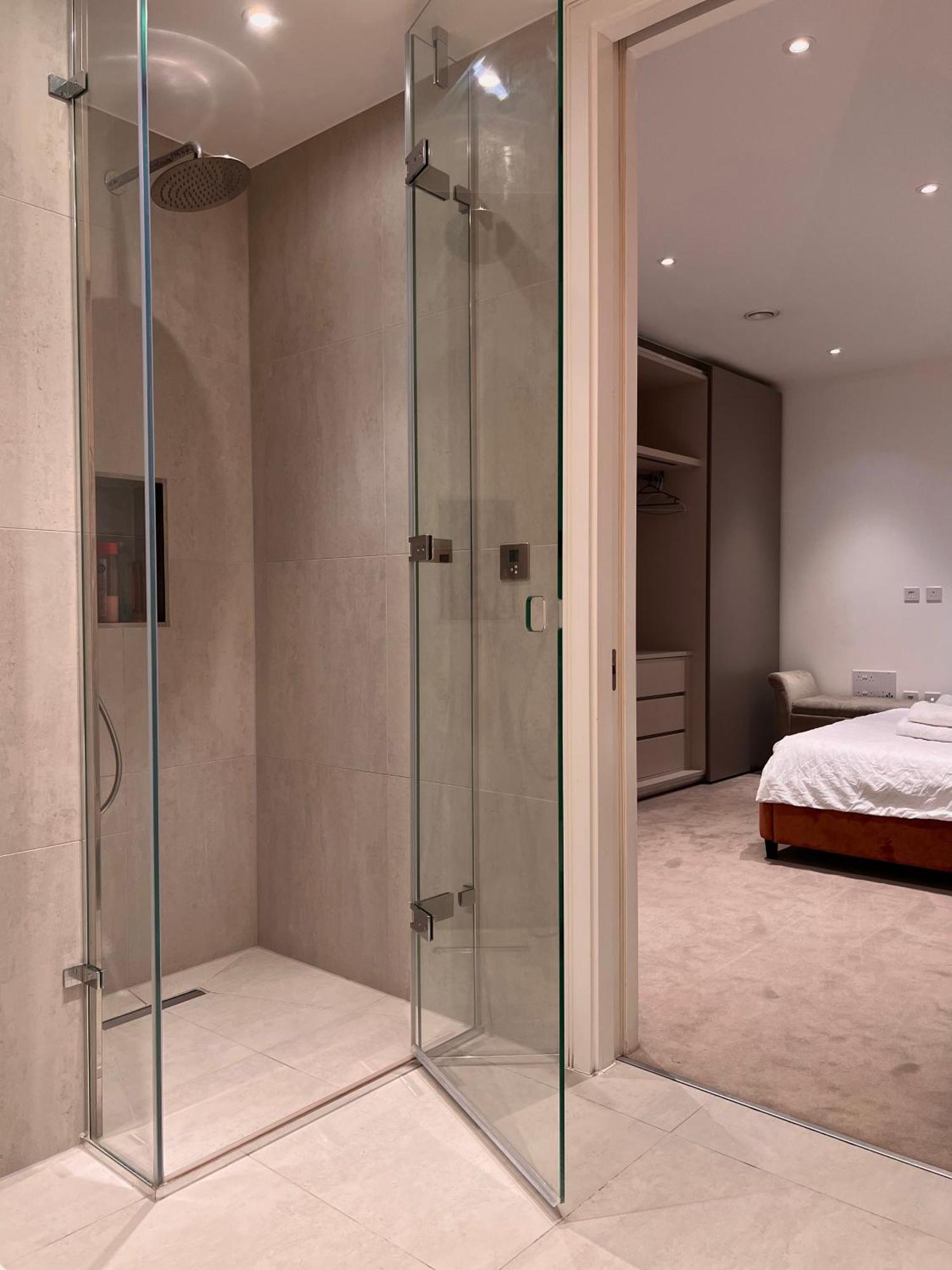 Apartment Luxury 2 Bedroom In Old Street, *