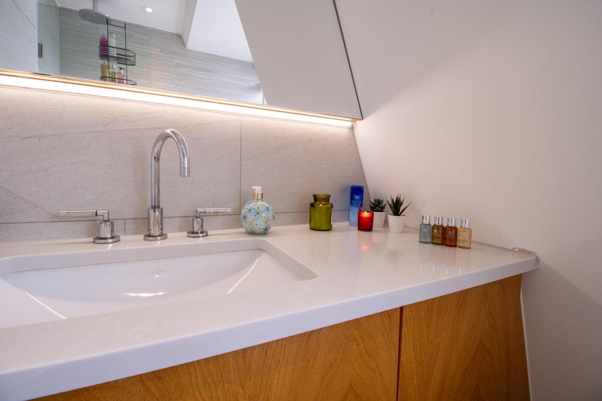 Apartment Luxurious 1-bedroom Penthouse In Marble Arch 71 *