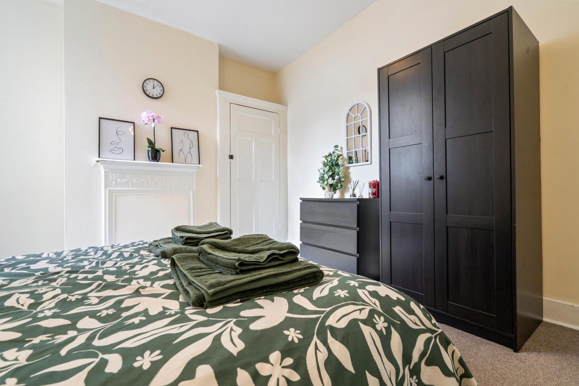 Apartment Modern 3 Bedroom In Wimbeldon Park