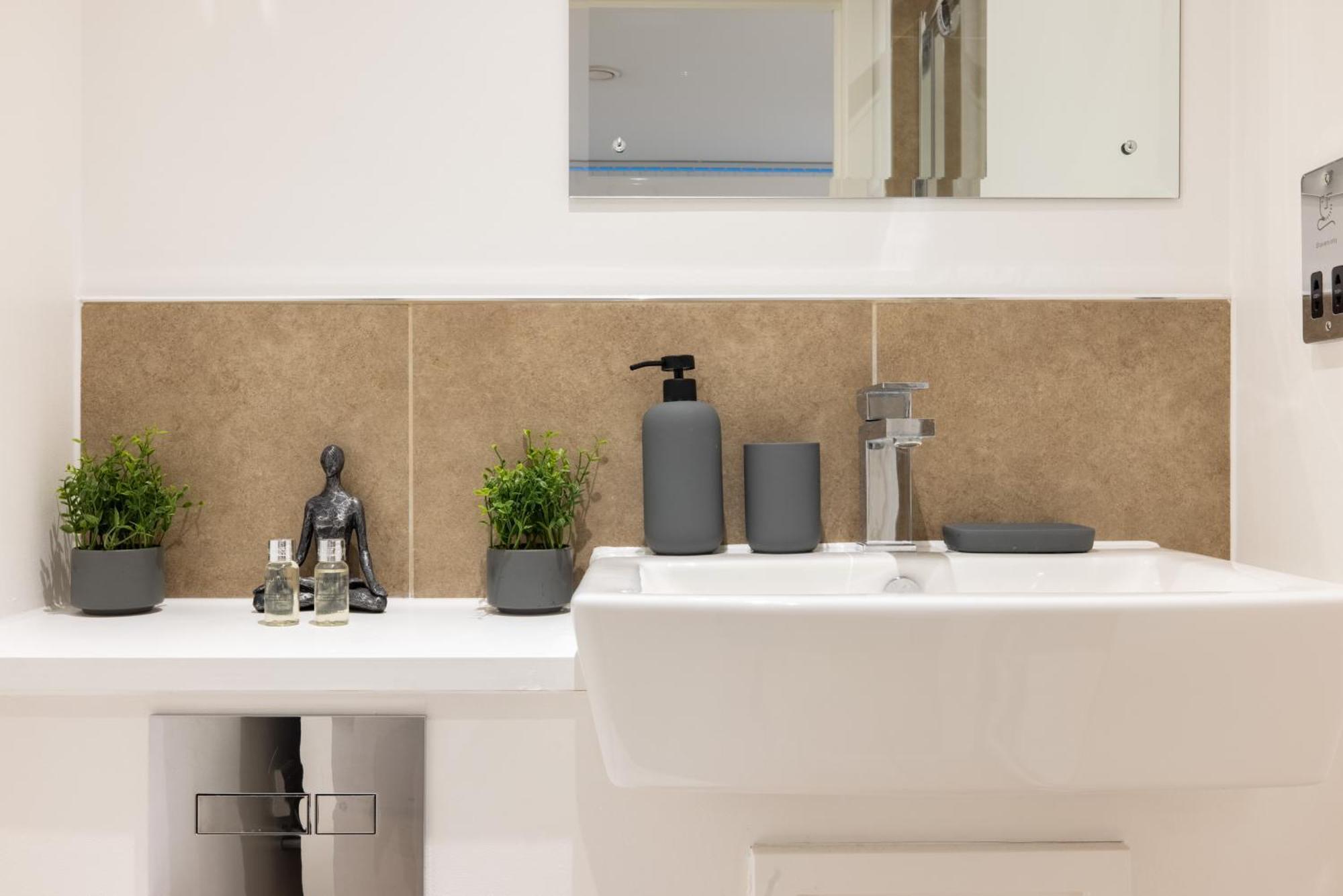 The Hoxton Apartment