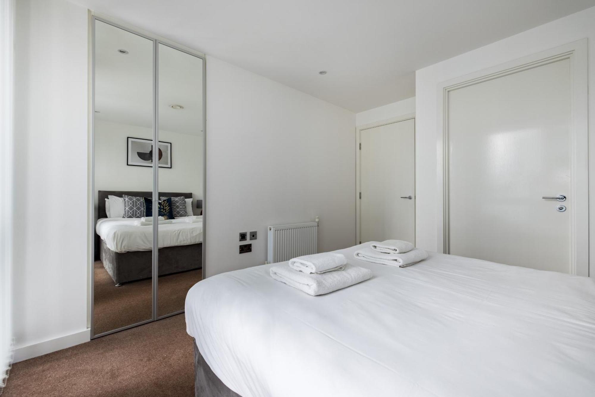 The Hoxton Apartment *