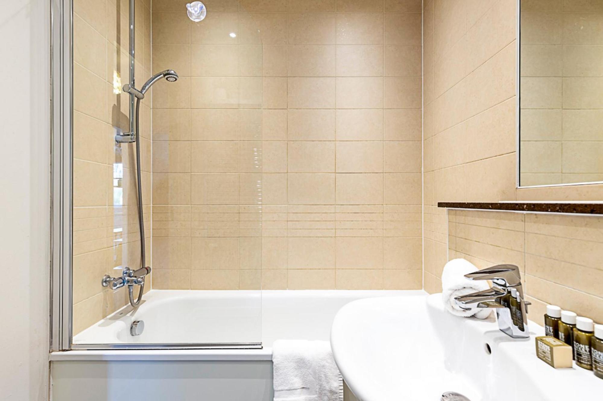 Chic & Modern Dalston Apartment London