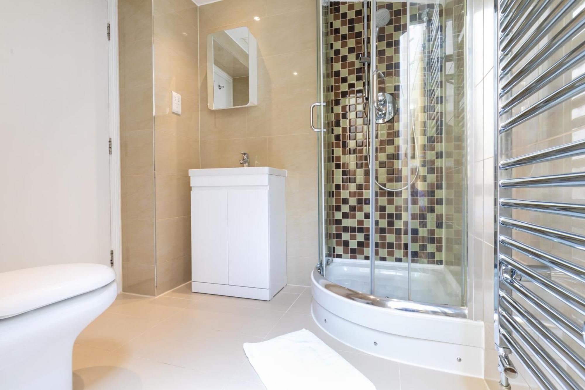 Sw1 Apartment London