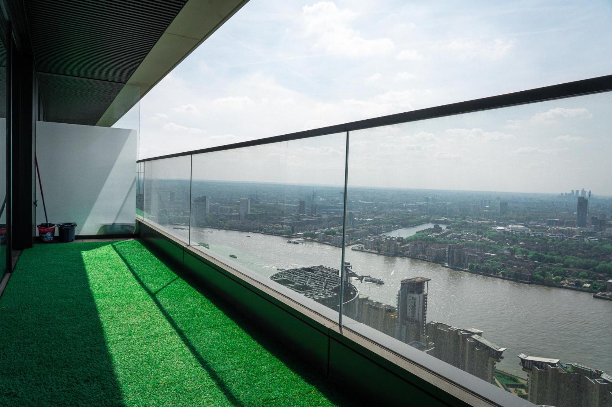 Luxury Balcony Apartment, Canary Wharf Apartamento *