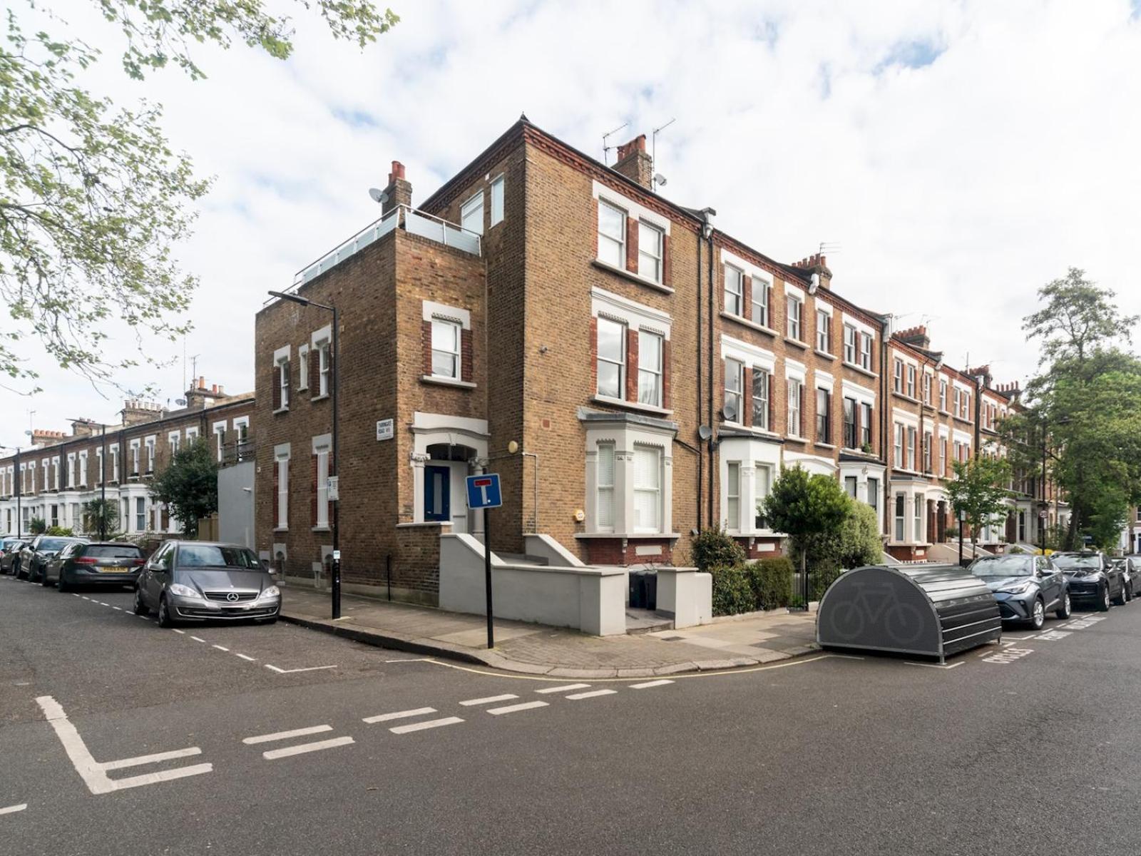Pass The Keys Comfort Style - Near Notting Hill Apartment *