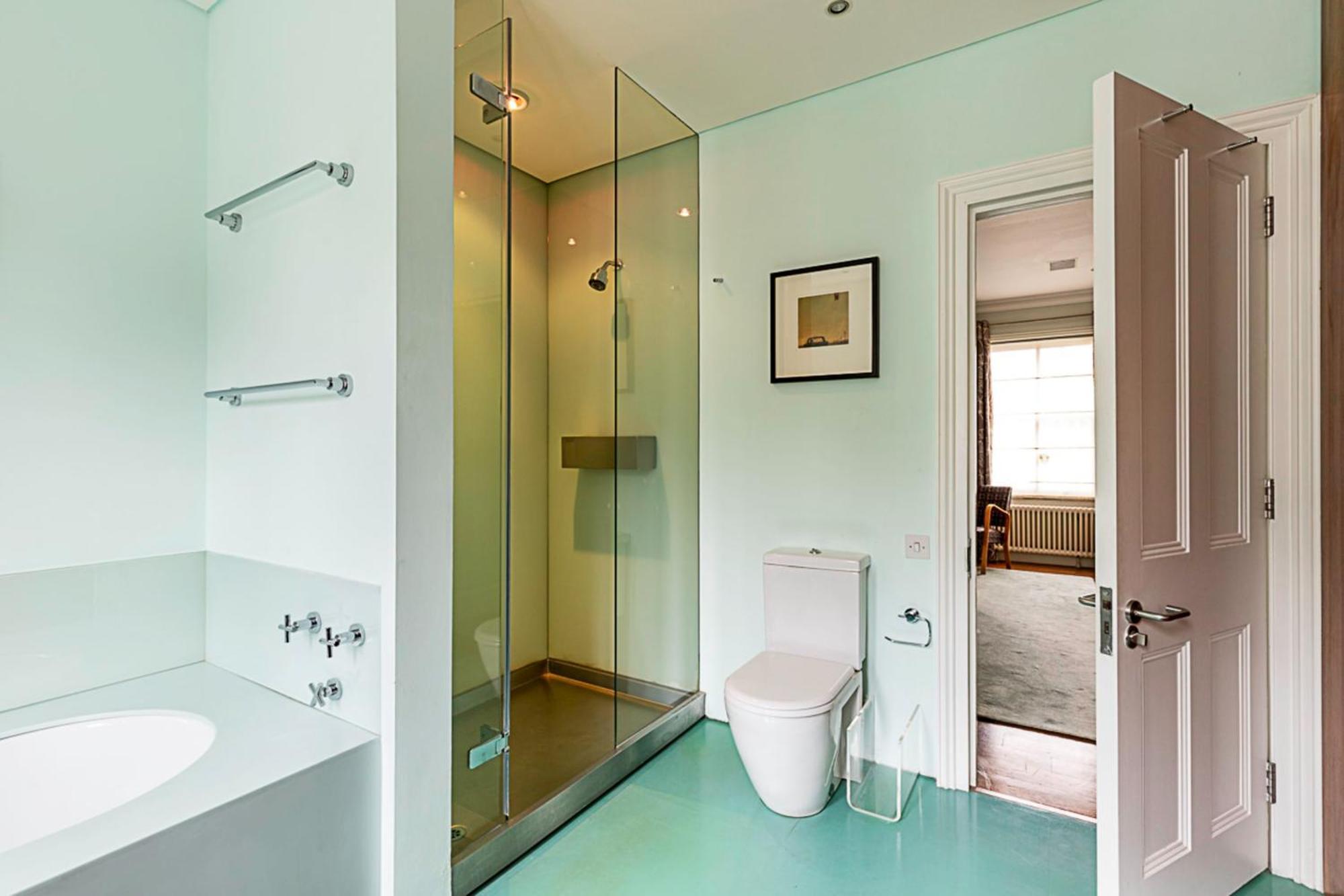 Luxe Retreat 5-bed Gem London