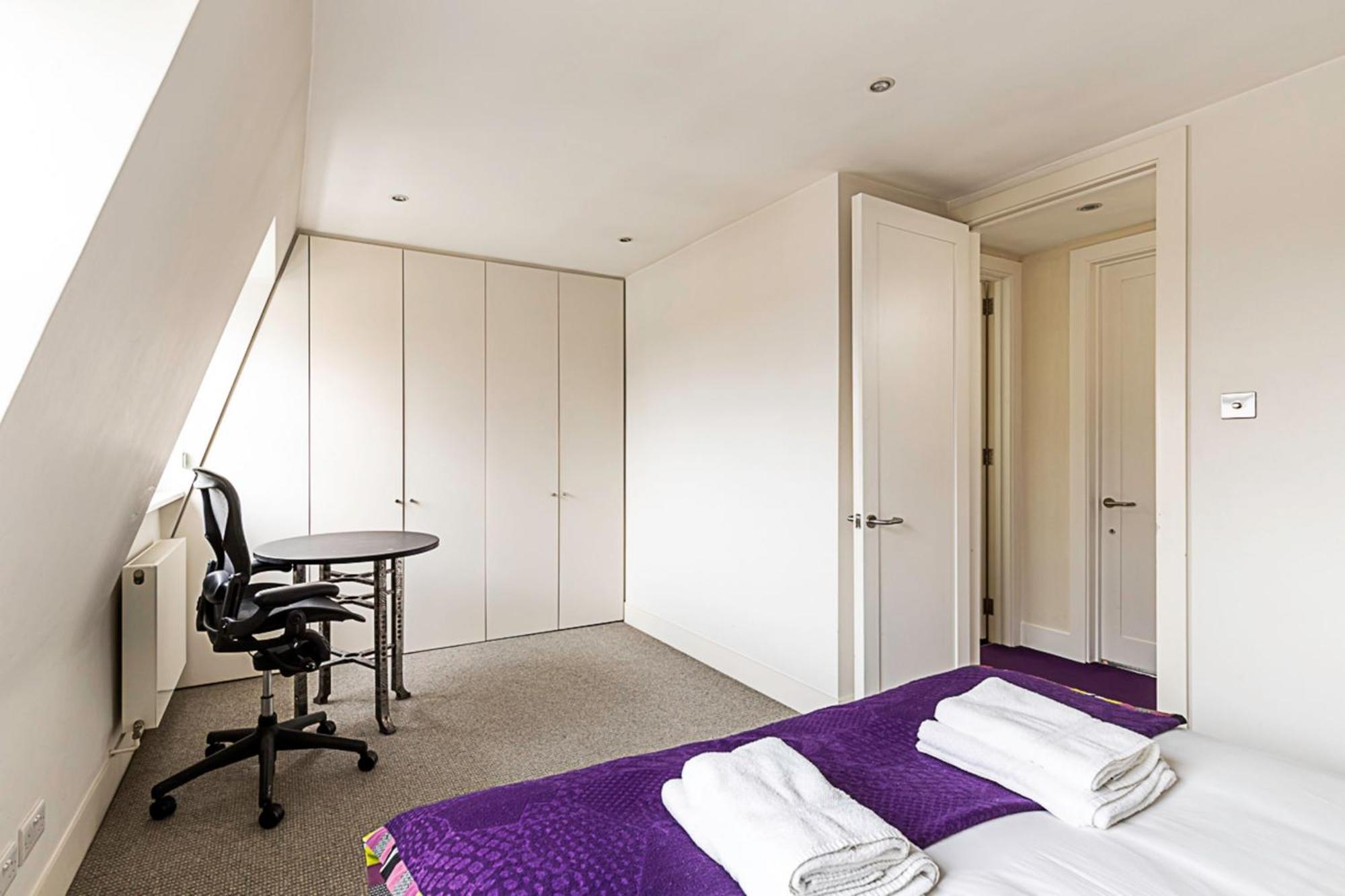 Luxe Retreat 5-bed Gem Holiday home *