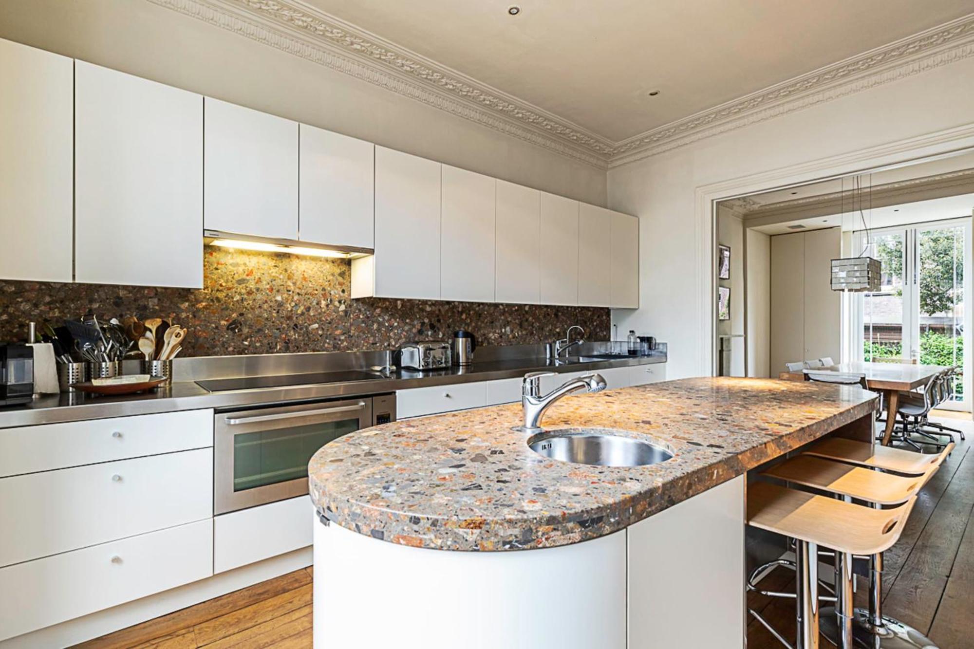 Luxe Retreat 5-bed Gem Holiday home London