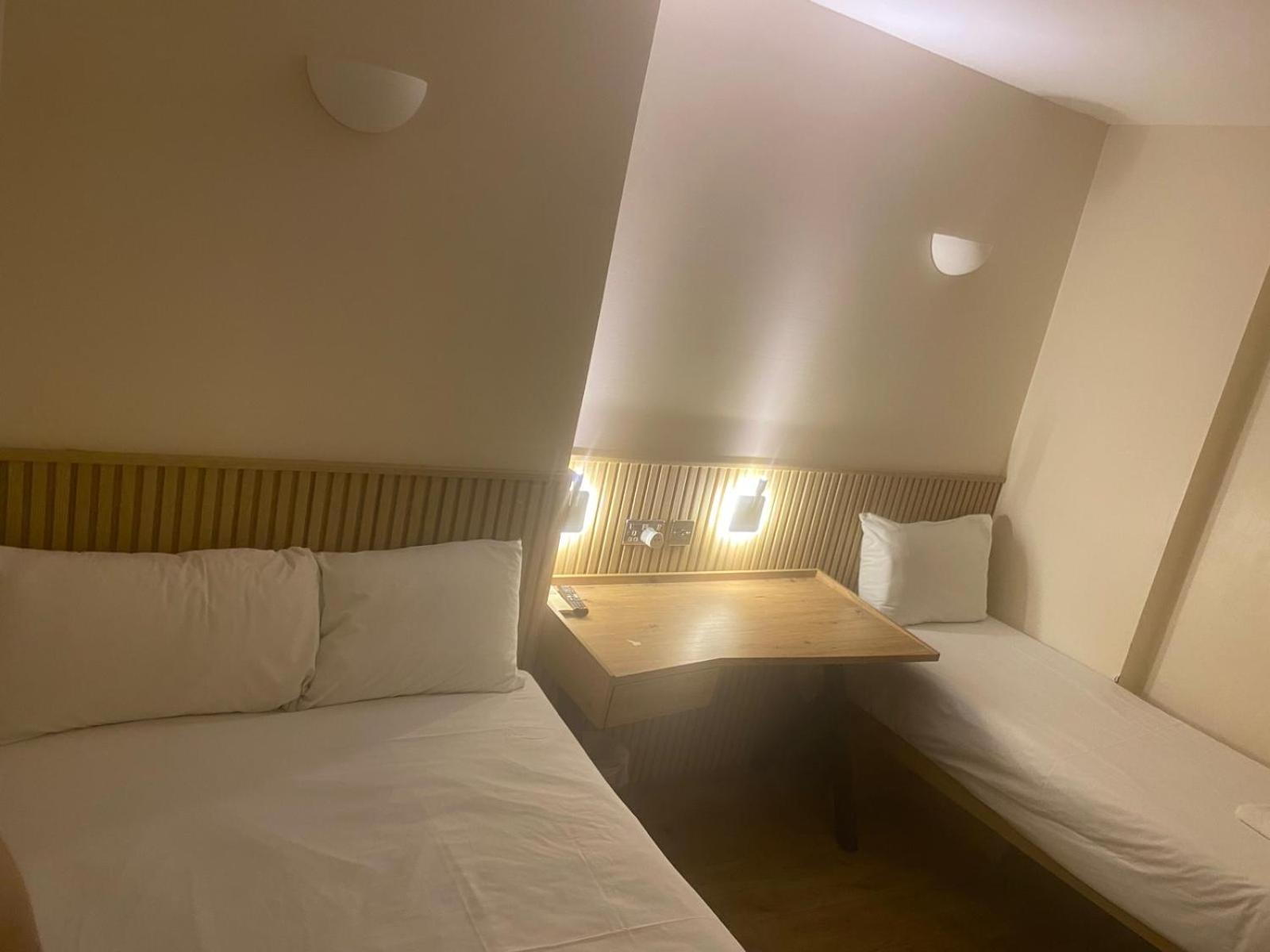 Hotel Exhibition Court 4