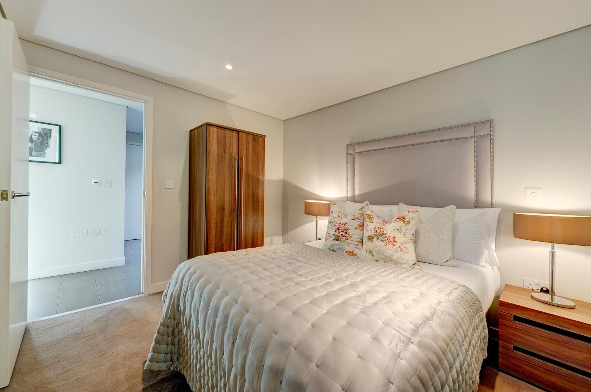 Apartment Merchant Square London
