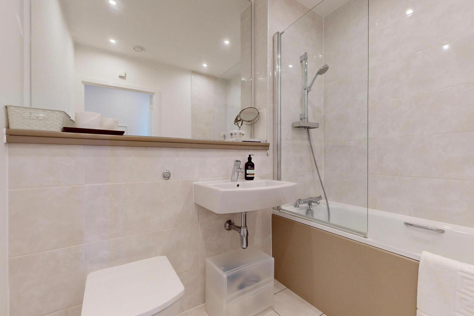Apartment Lovely With Balcony - 3 Min To Station *