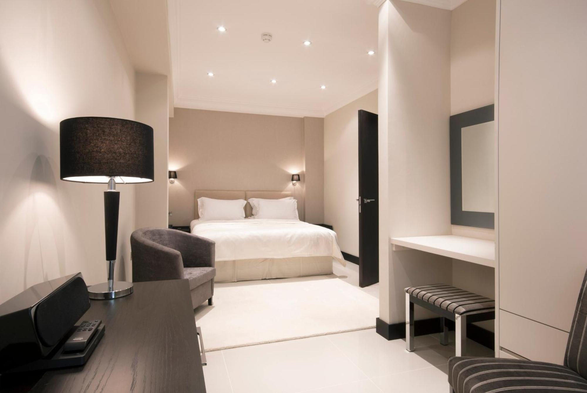 130 Queen's Gate 5* London
