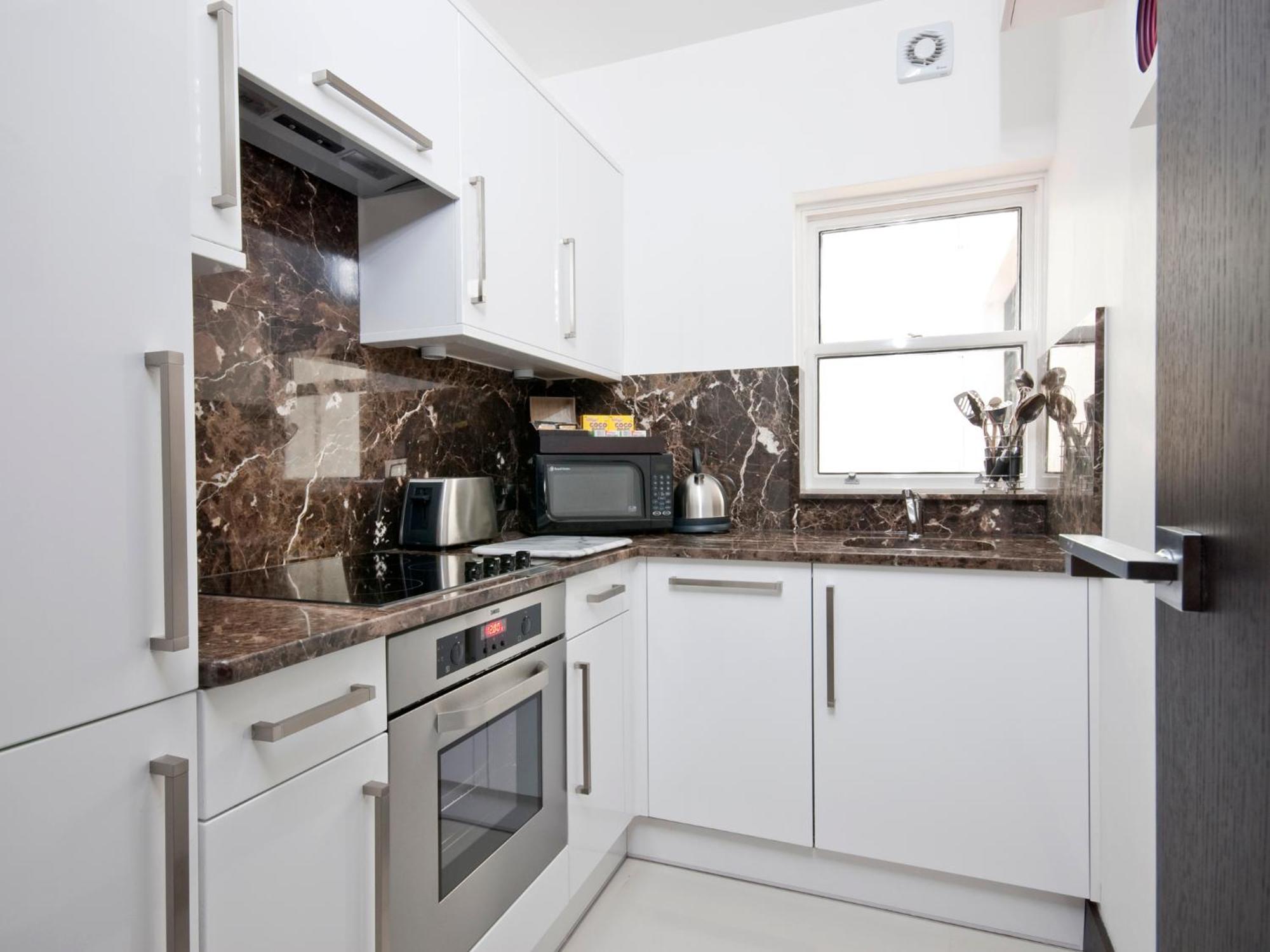 130 Queen's Gate 5* London