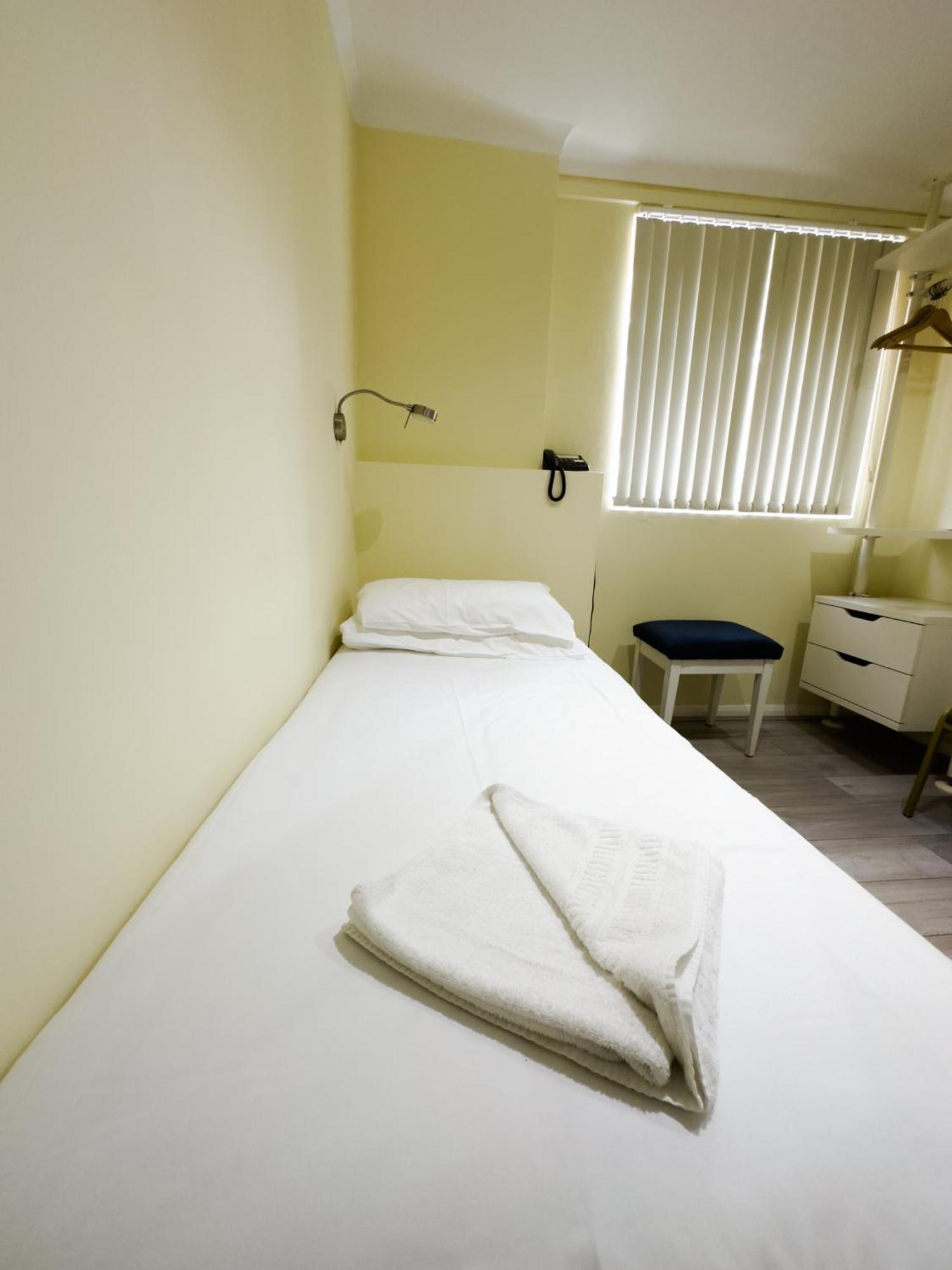 Hotel Manor London