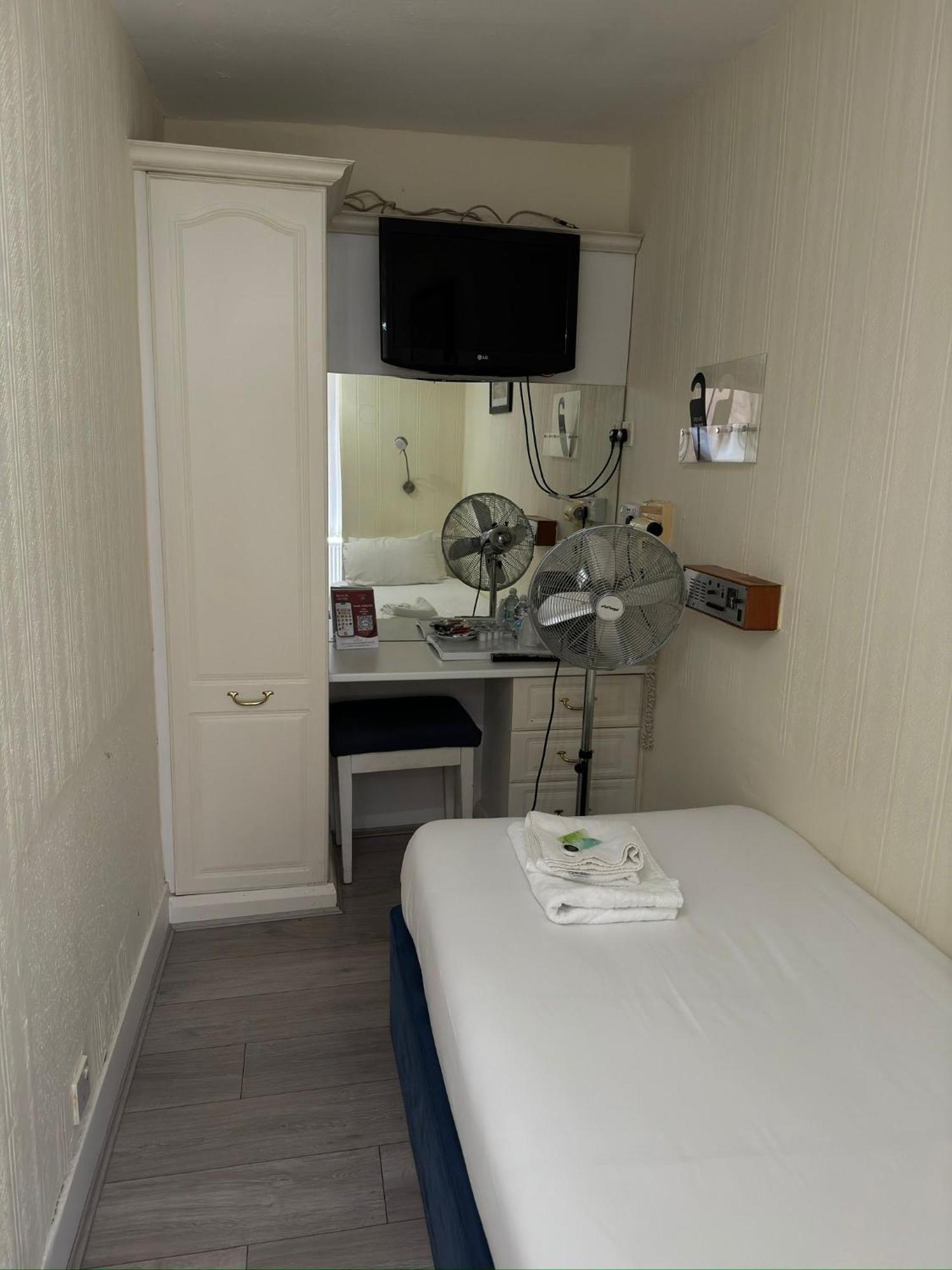 Manor Hotel London