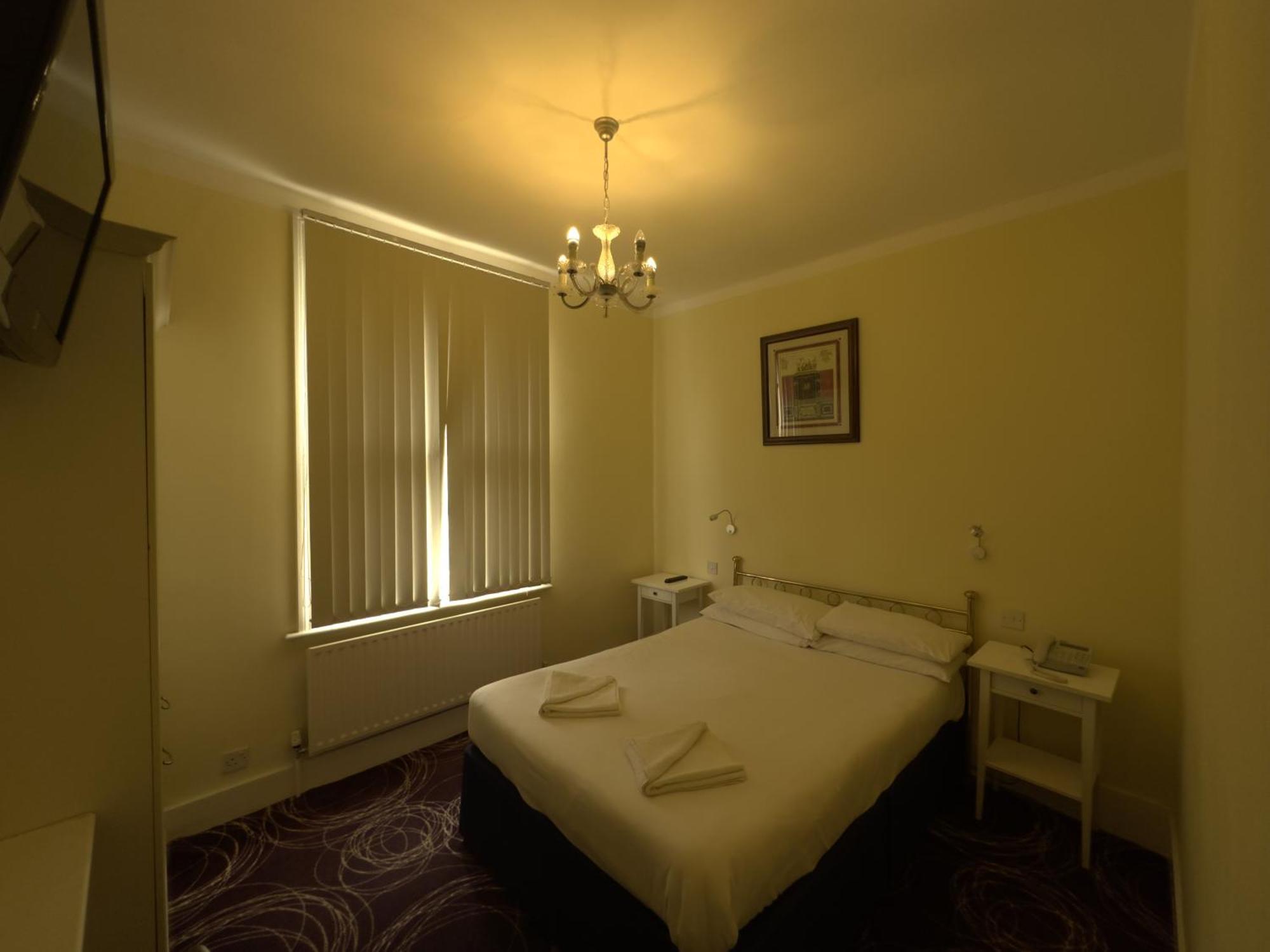 Manor London