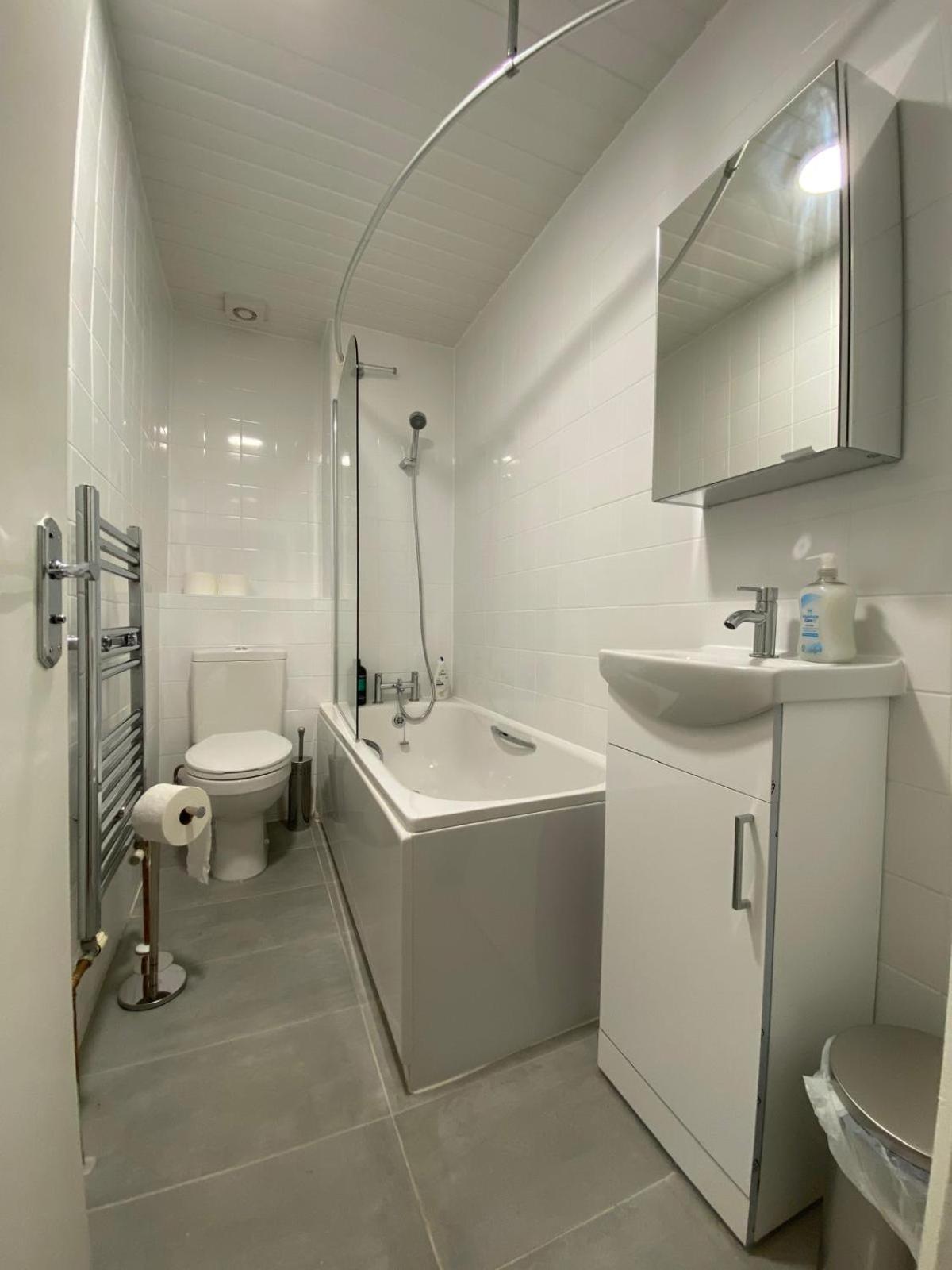 Comfy Private Bedrooms Across The Euston Station London