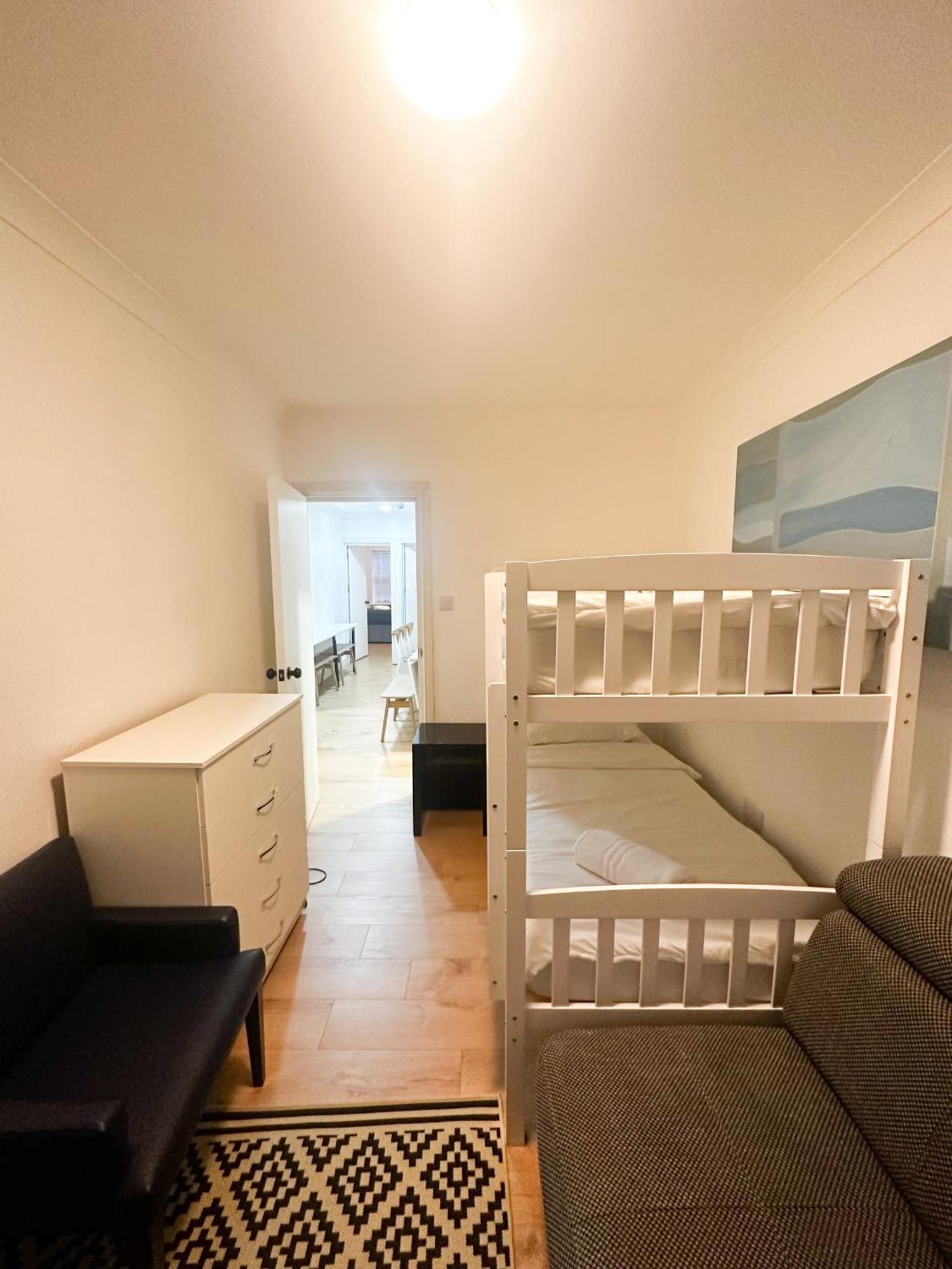 Apartment Flat 2 In Aldgate *