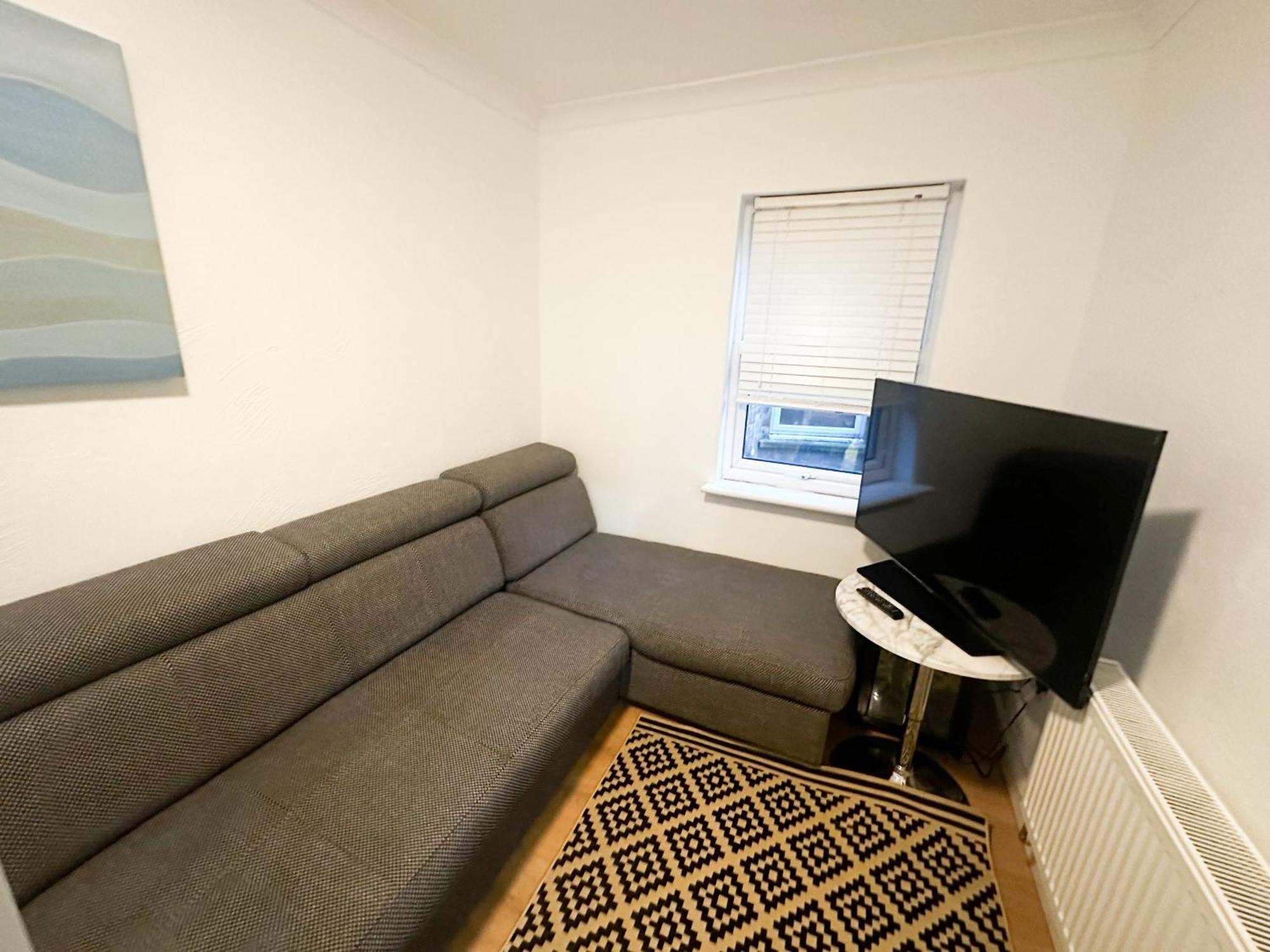 Apartment Flat 2 In Aldgate *