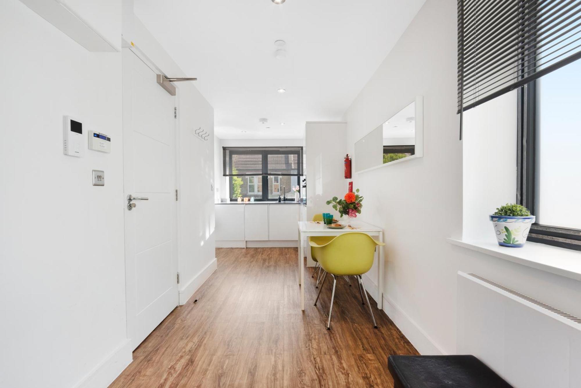Apartment Manor House By Morethanstays London