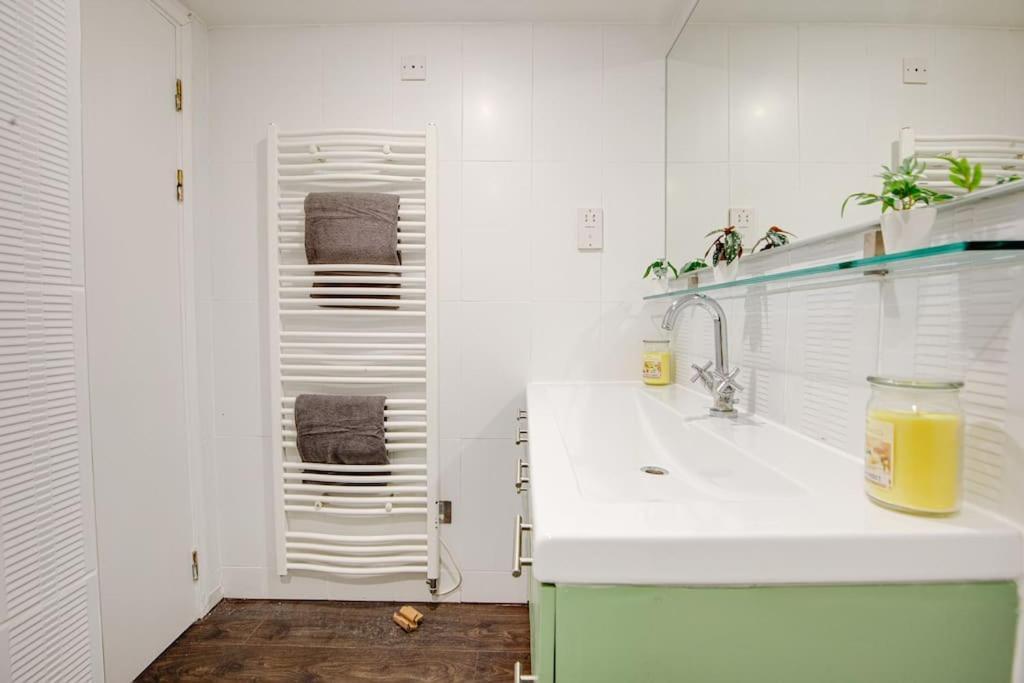Luxstay Earls Court - Sleeps Up To 7 * Londres