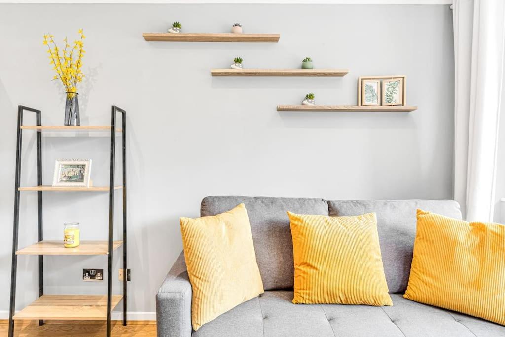 Apartamento Luxstay Earls Court - Sleeps Up To 7 *
