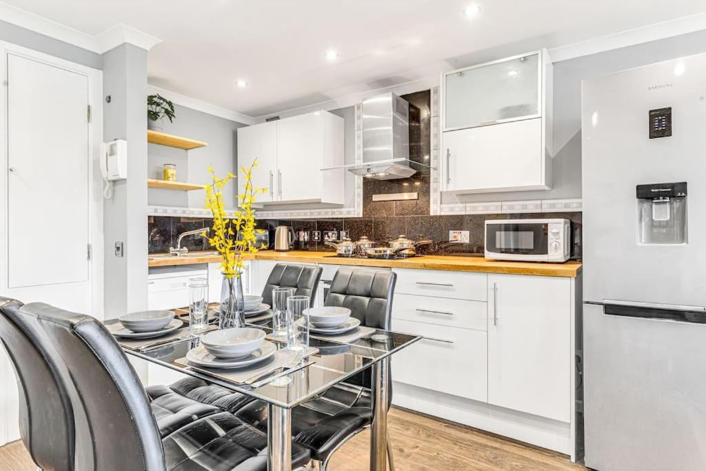 Apartamento Luxstay Earls Court - Sleeps Up To 7 *